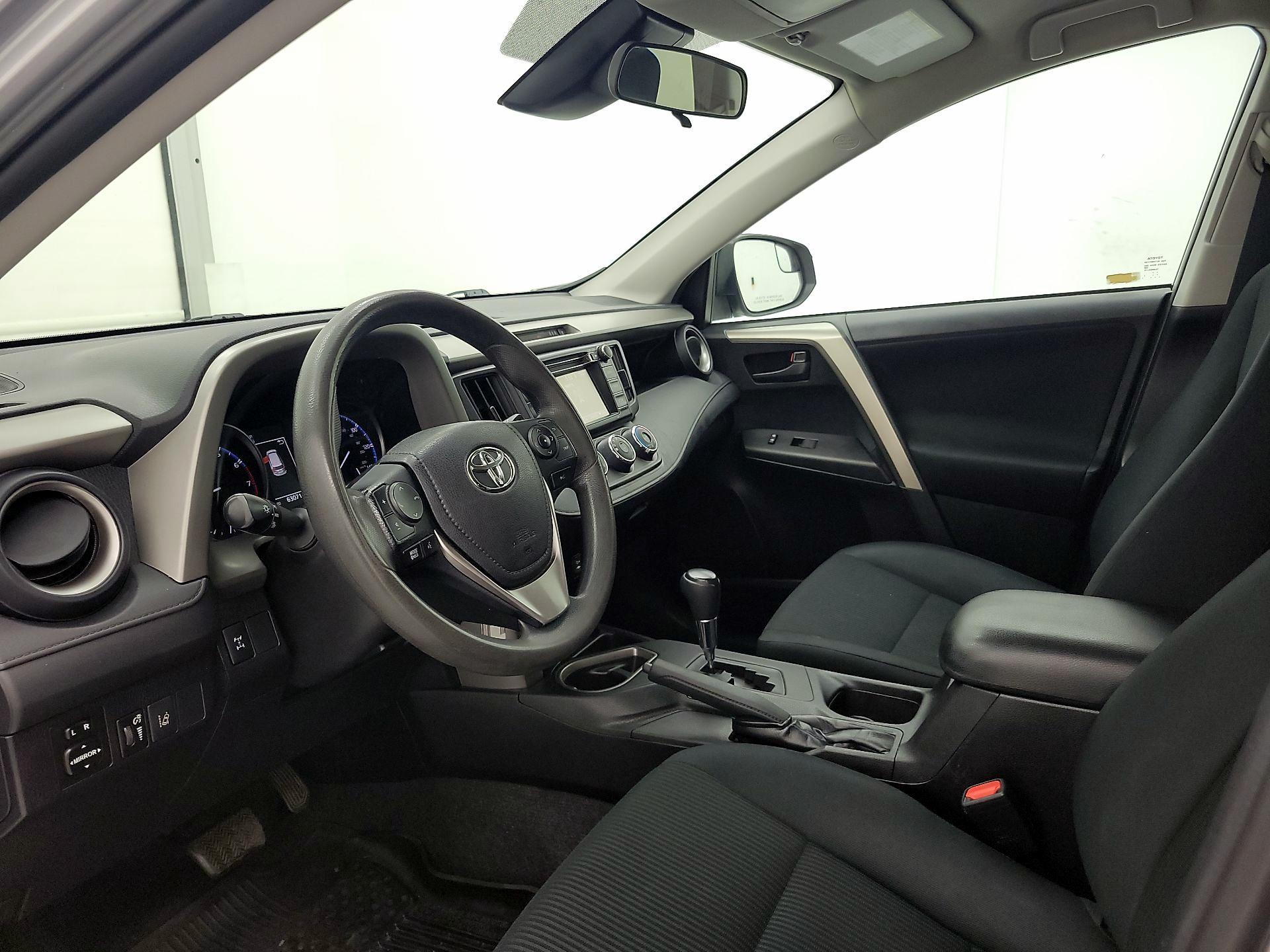 Thumbnail: 2017 Toyota RAV4 - 11