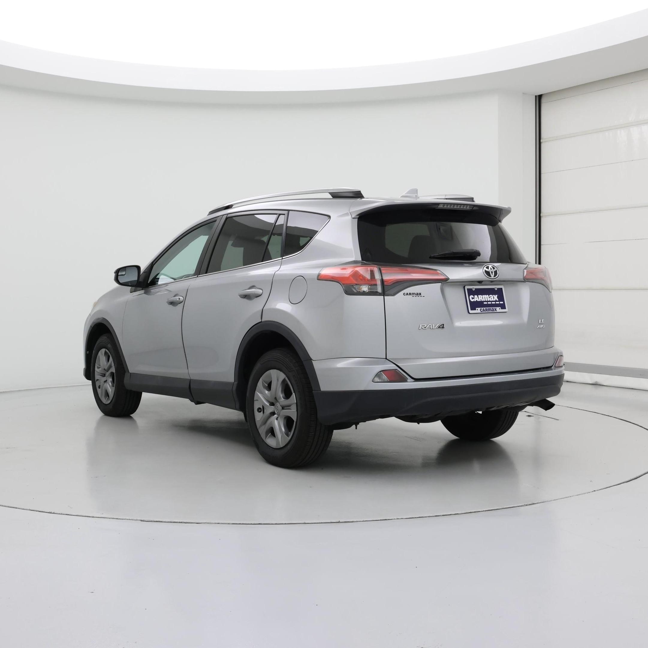 Thumbnail: 2017 Toyota RAV4 - 2