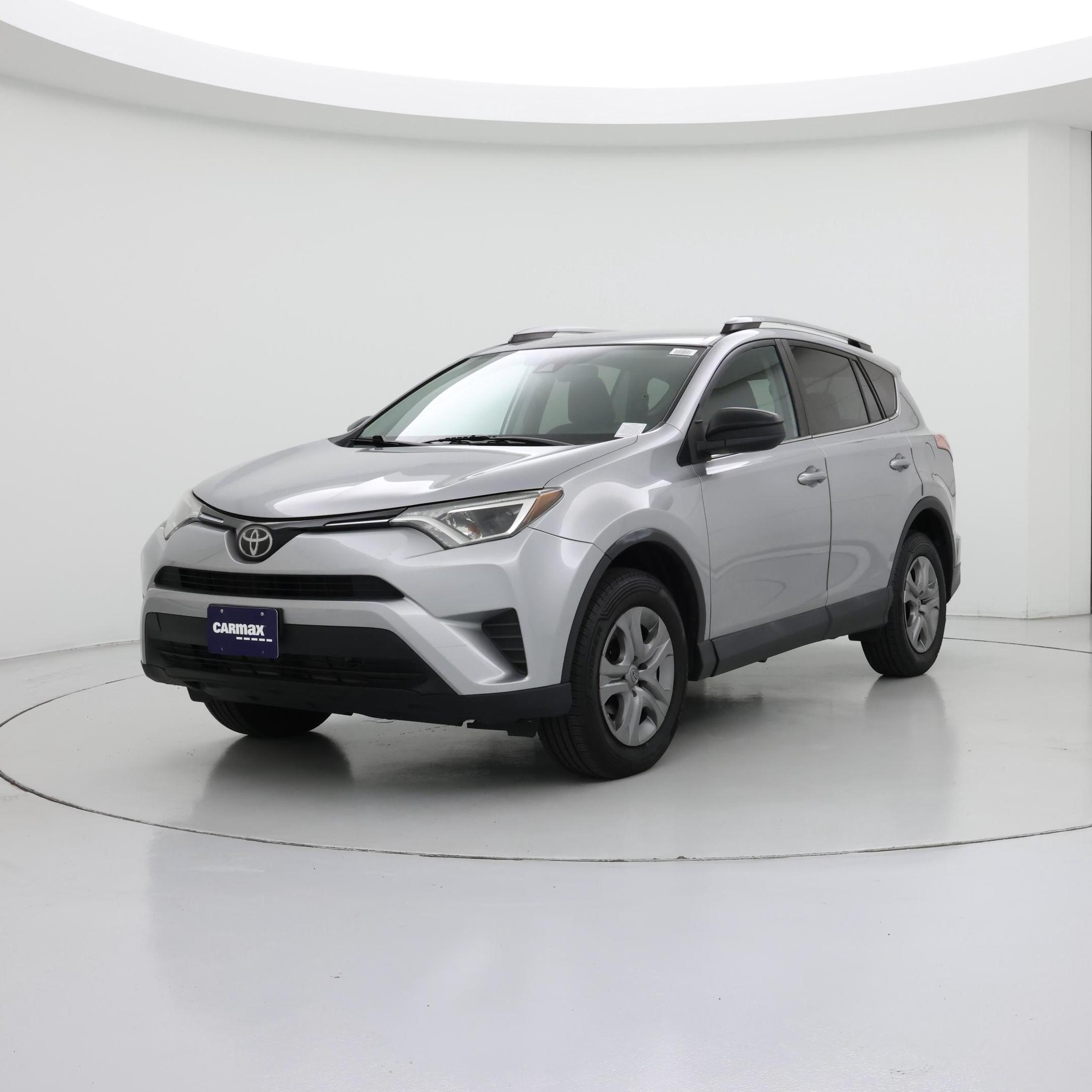 Thumbnail: 2017 Toyota RAV4 - 4
