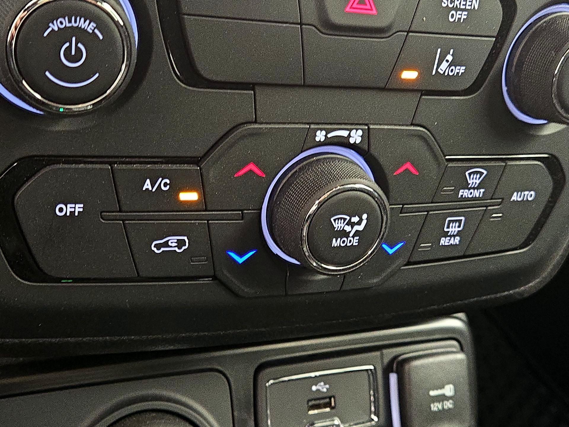 Thumbnail: 2023 Jeep Renegade - 16