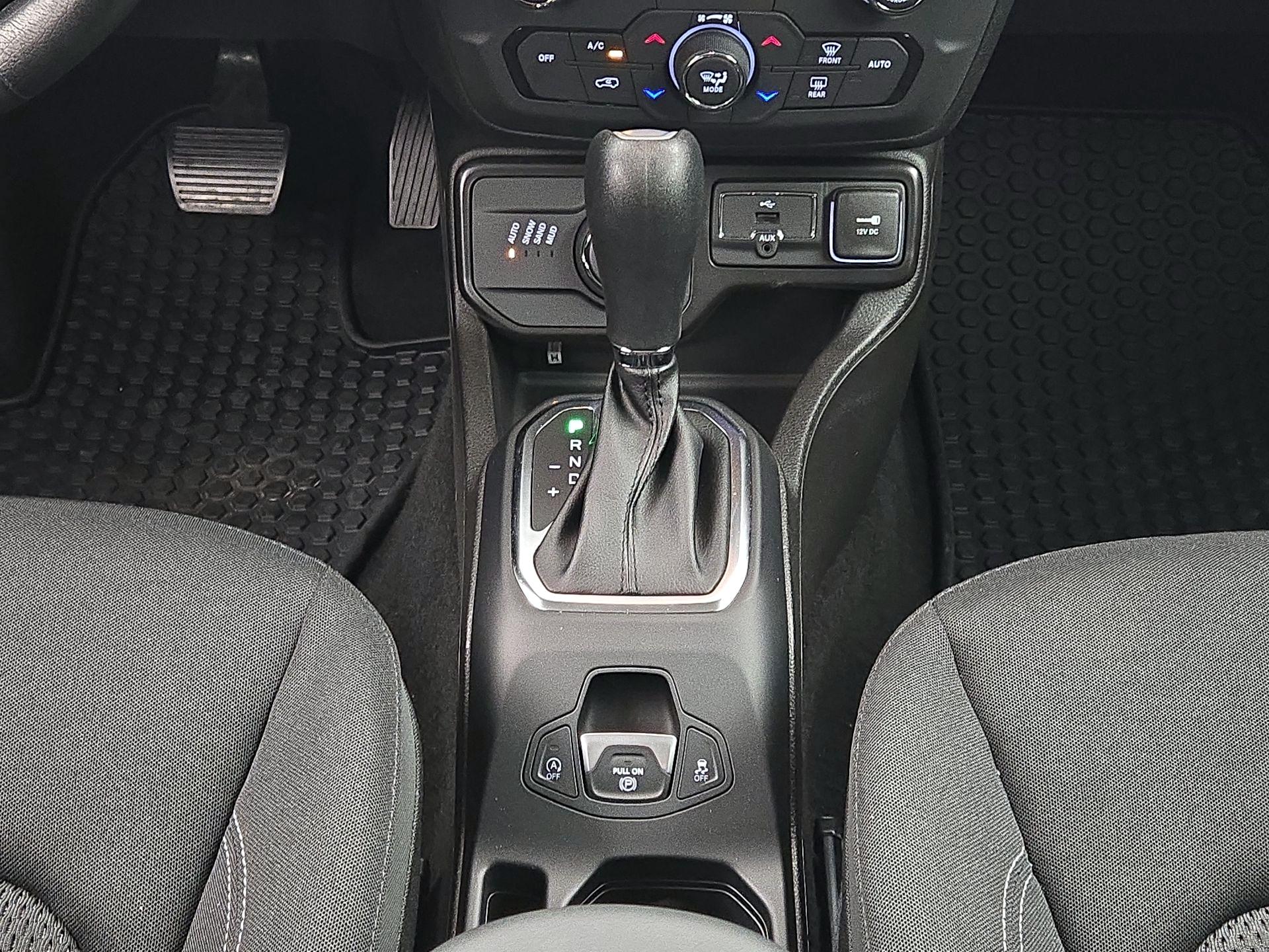 Thumbnail: 2023 Jeep Renegade - 17