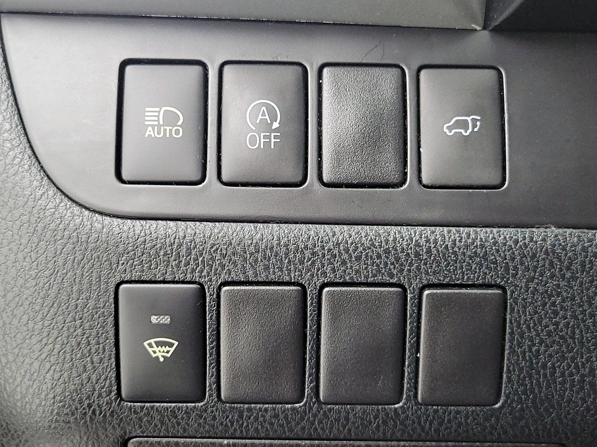 Thumbnail: 2017 Toyota Highlander - 13