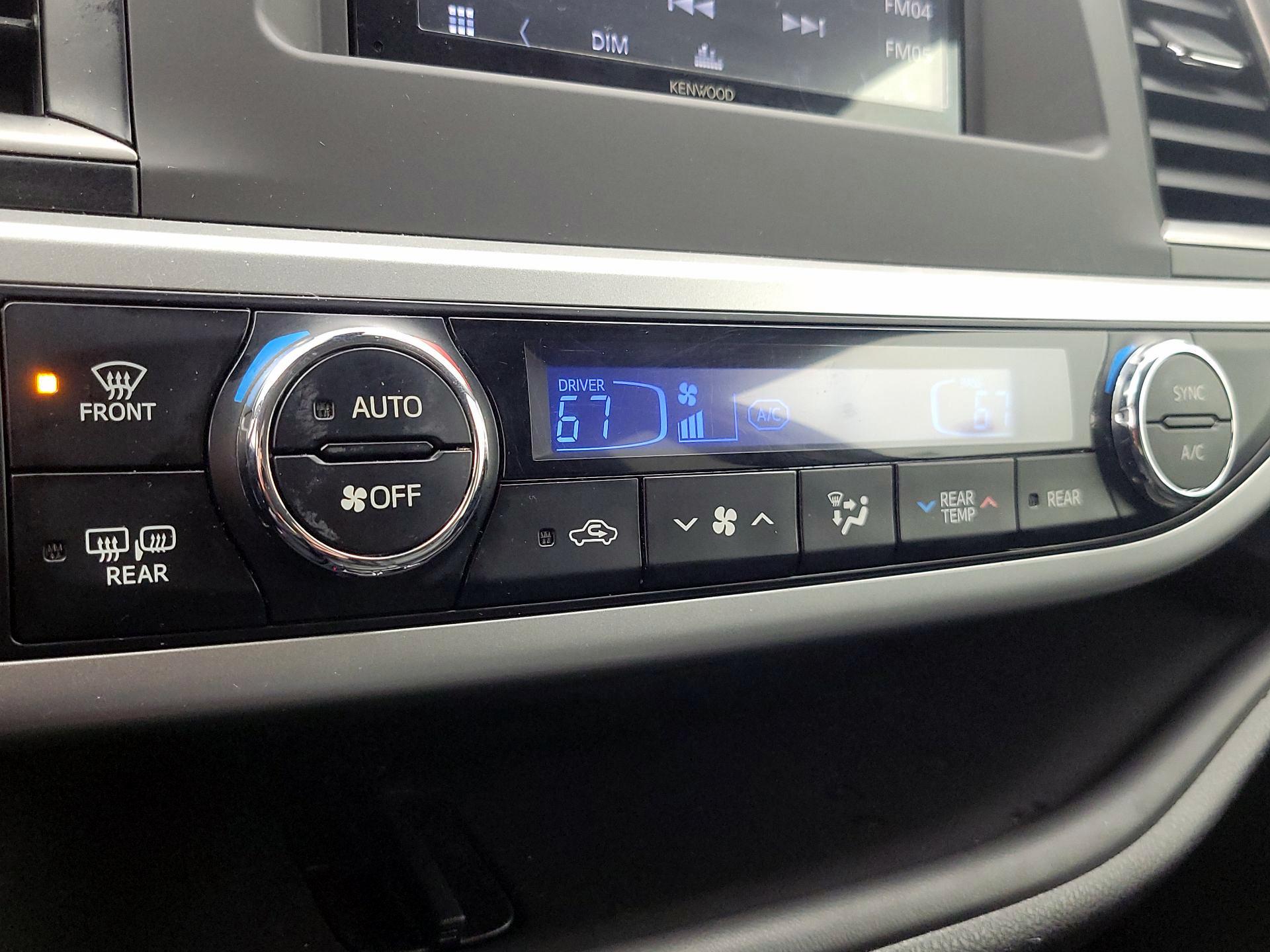 Thumbnail: 2017 Toyota Highlander - 16