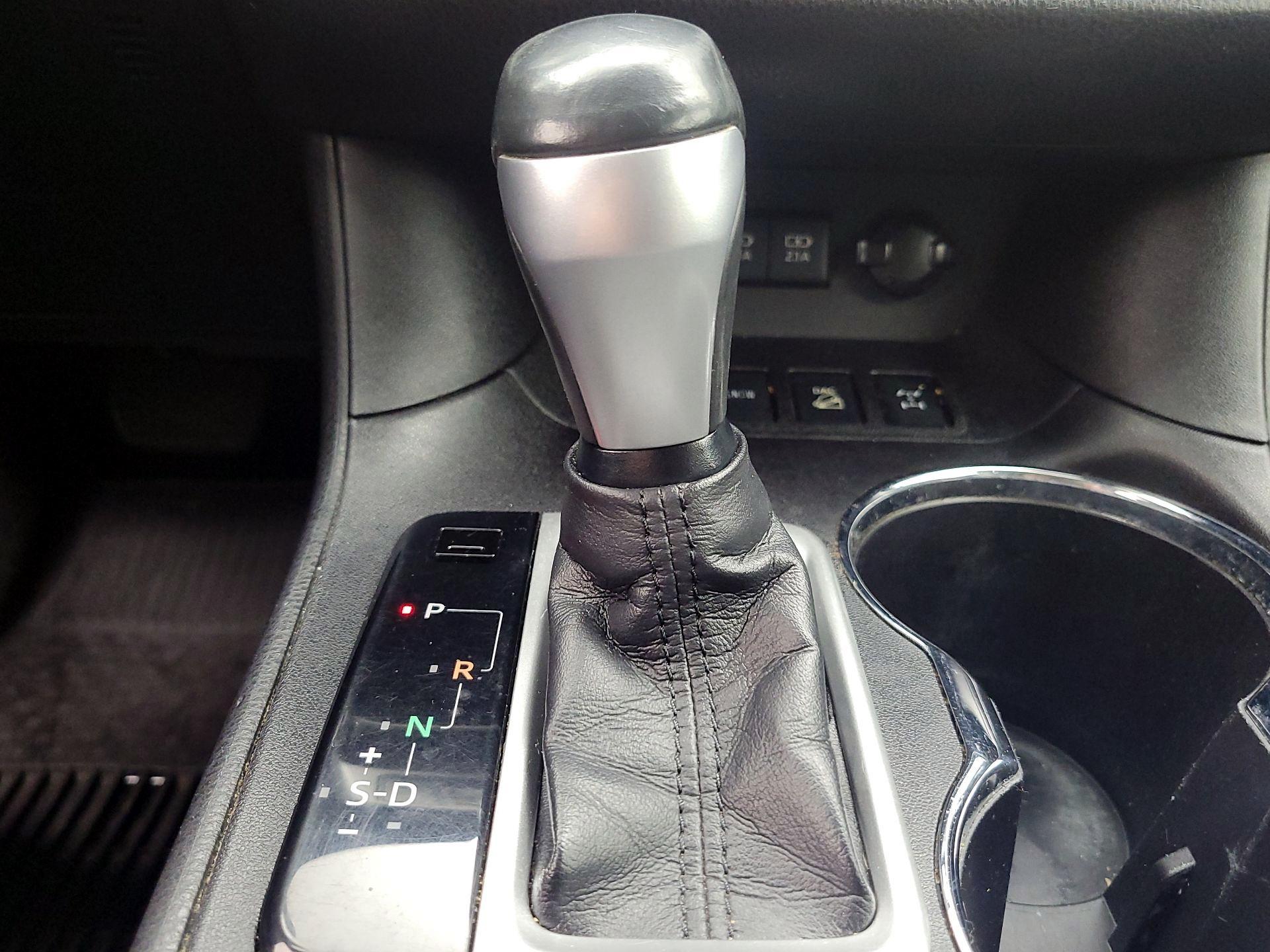 Thumbnail: 2017 Toyota Highlander - 17