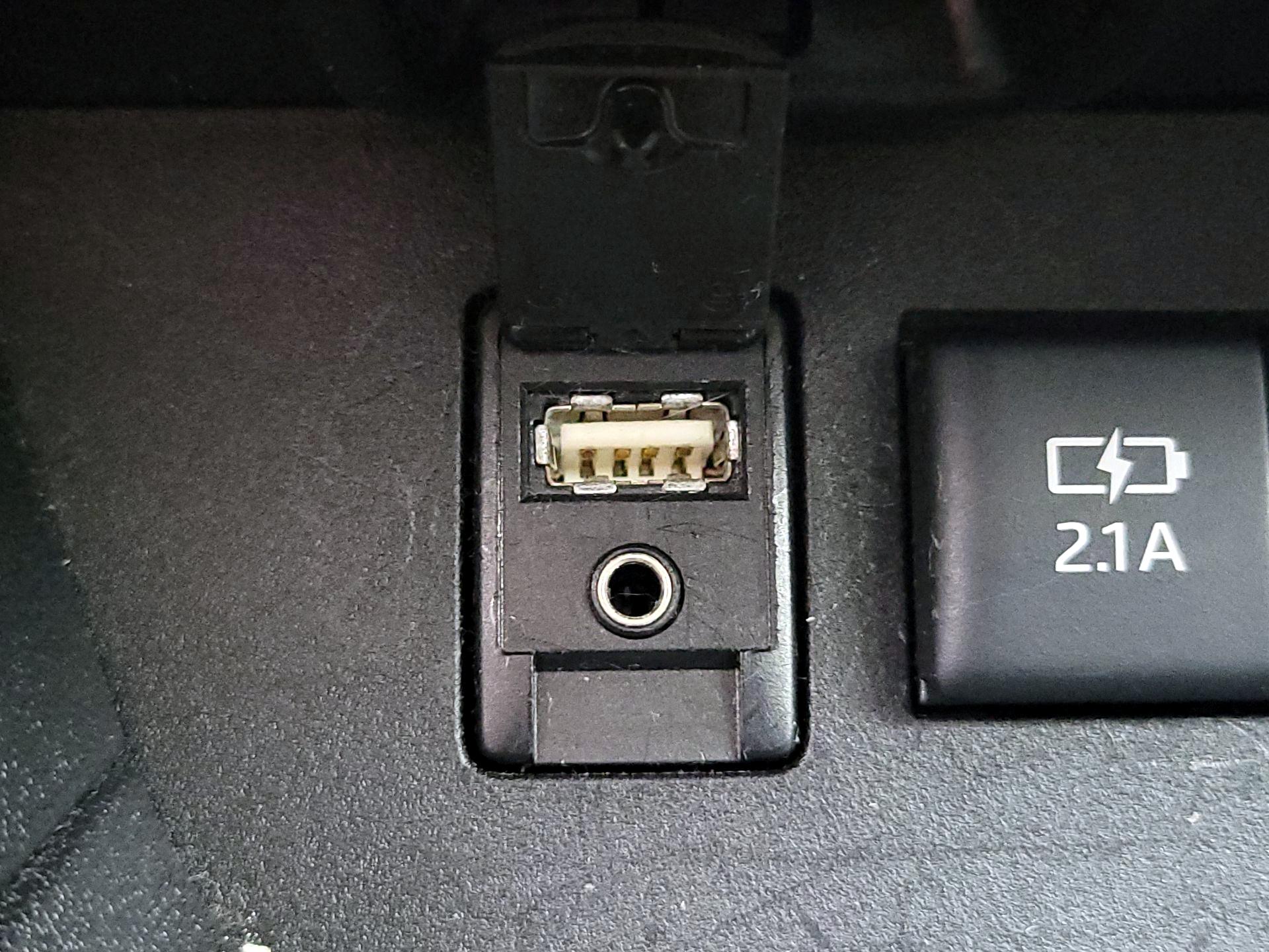 Thumbnail: 2017 Toyota Highlander - 18