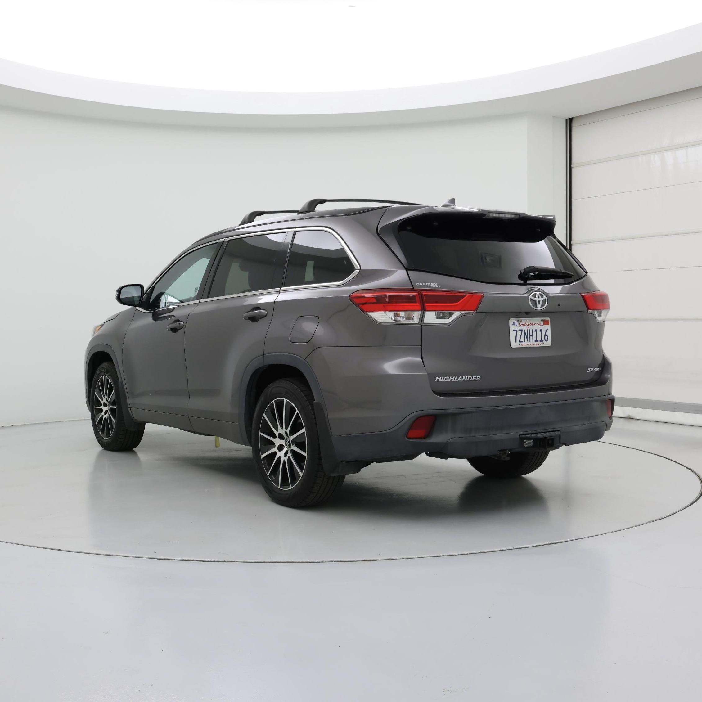 Thumbnail: 2017 Toyota Highlander - 2