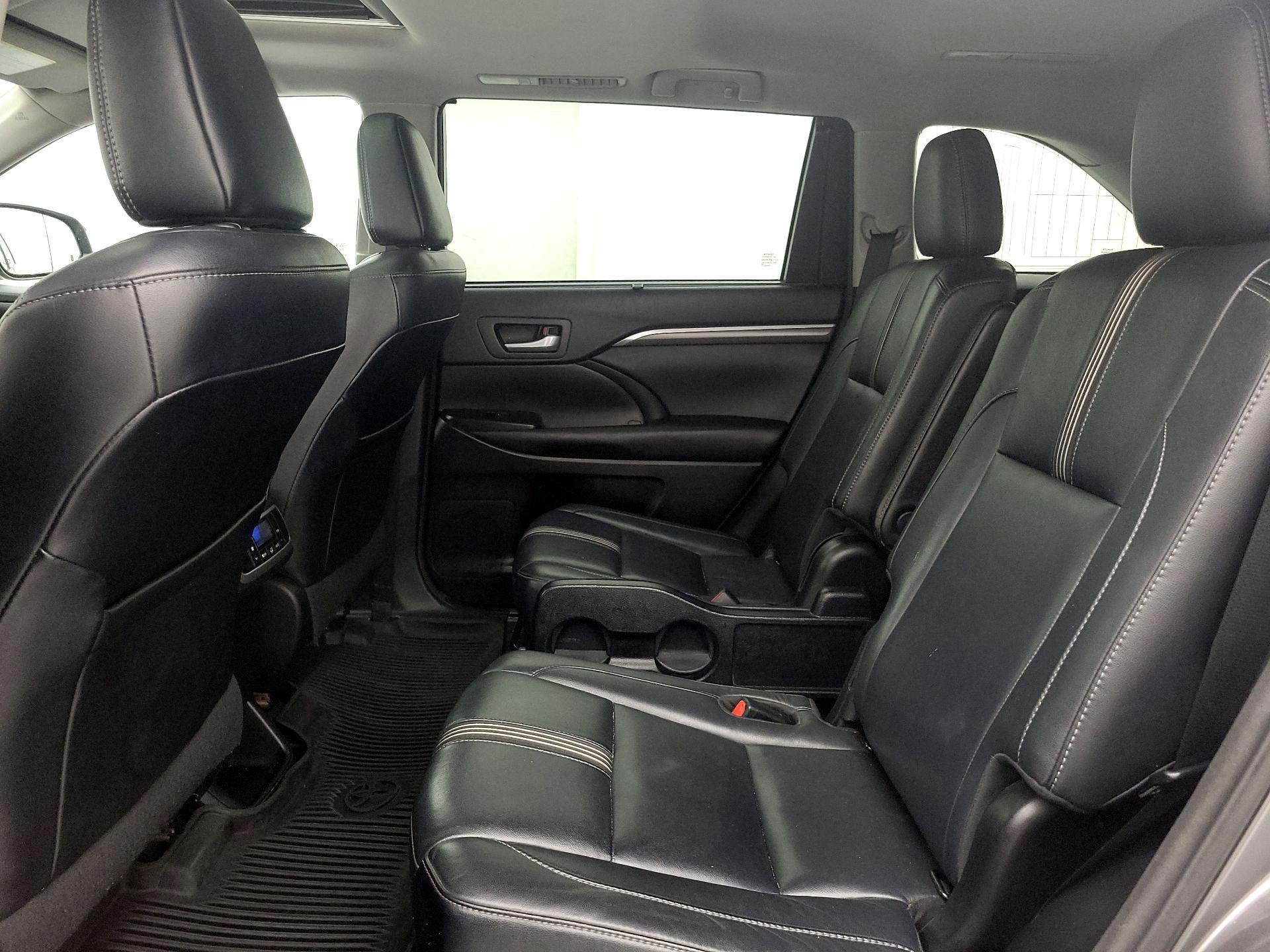 Thumbnail: 2017 Toyota Highlander - 20