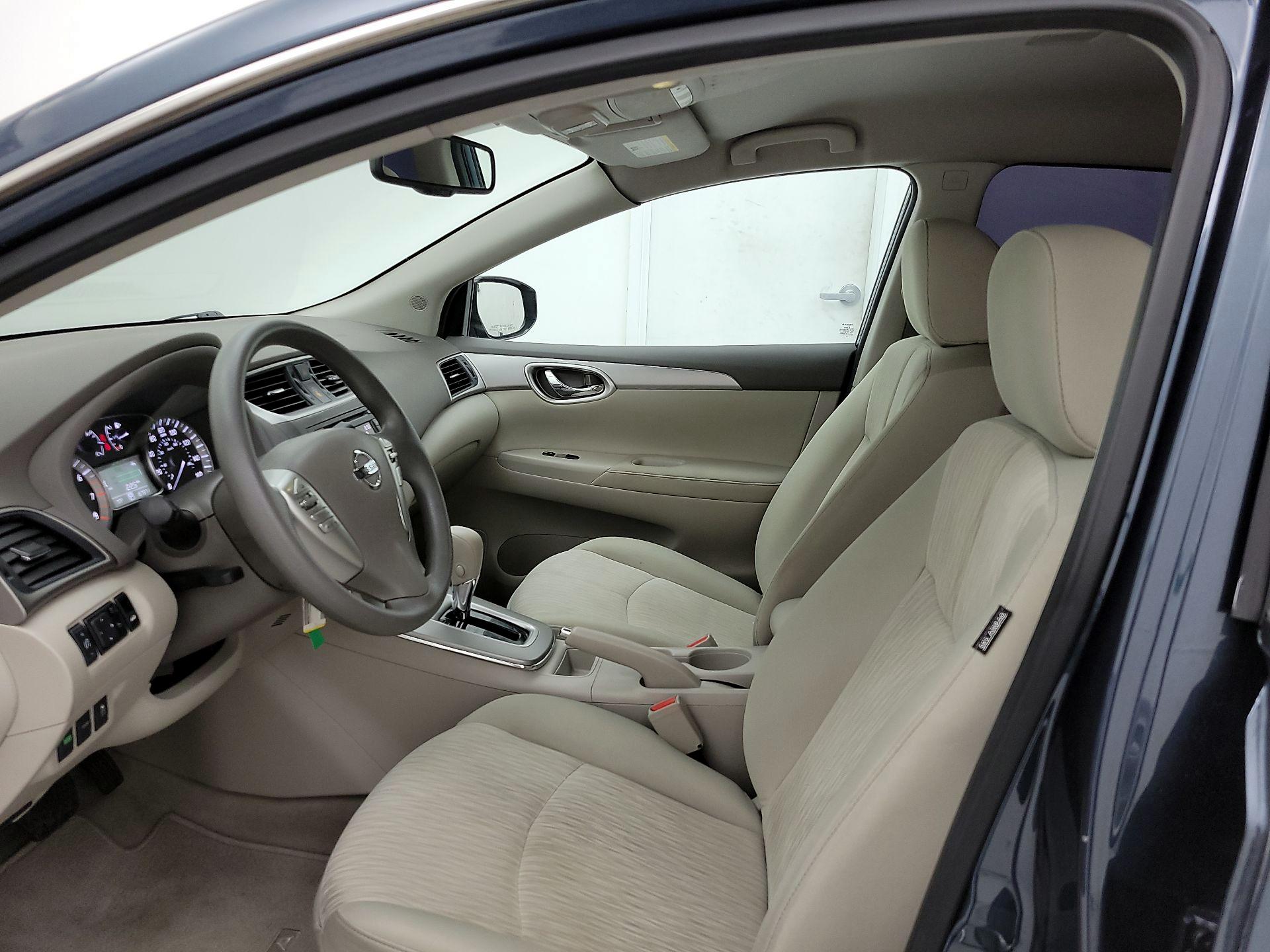 Thumbnail: 2014 Nissan Sentra - 11