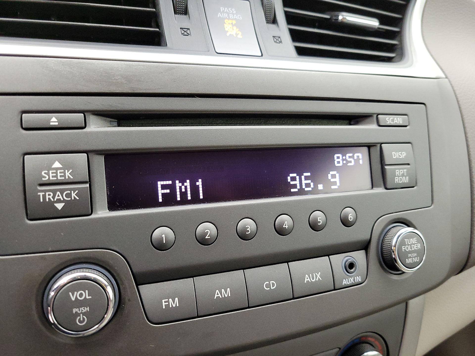 Thumbnail: 2014 Nissan Sentra - 14