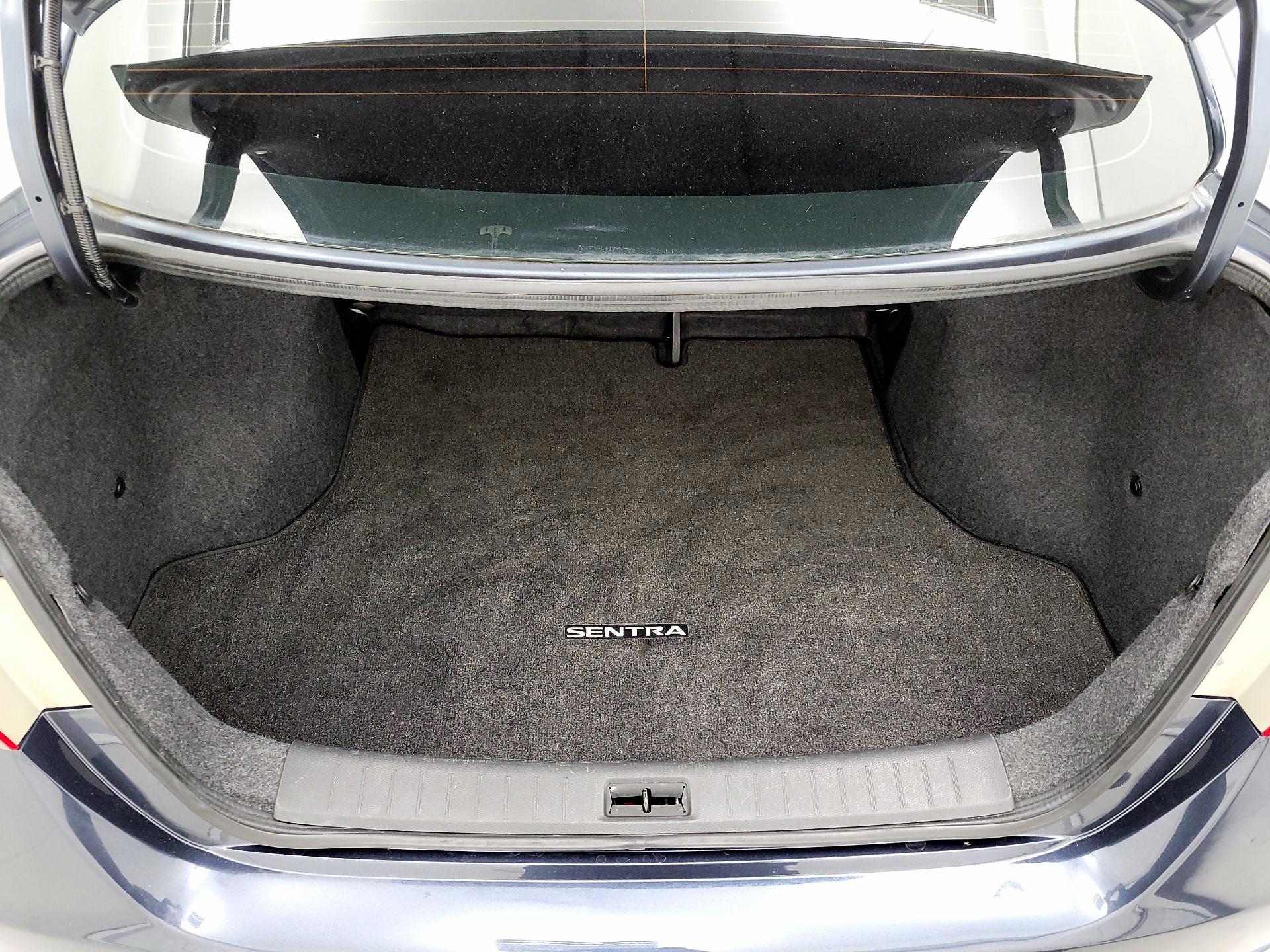 Thumbnail: 2014 Nissan Sentra - 19