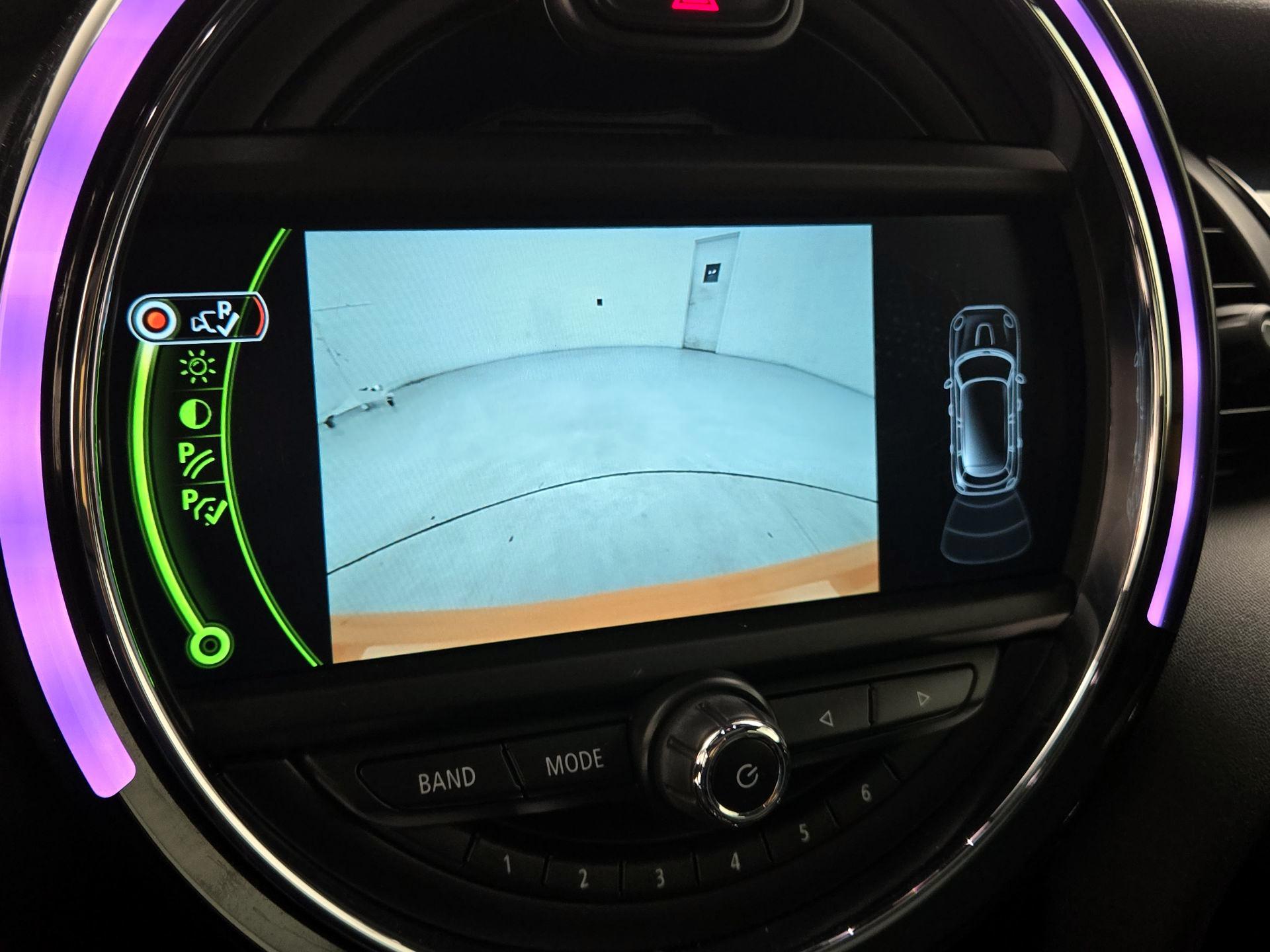 Thumbnail: 2017 MINI Cooper Hardtop - 14