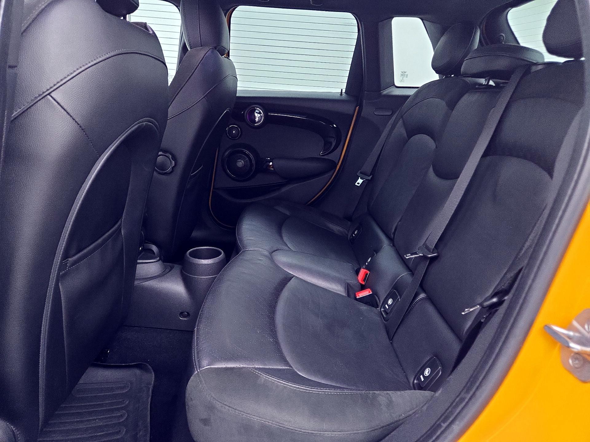 Thumbnail: 2017 MINI Cooper Hardtop - 20