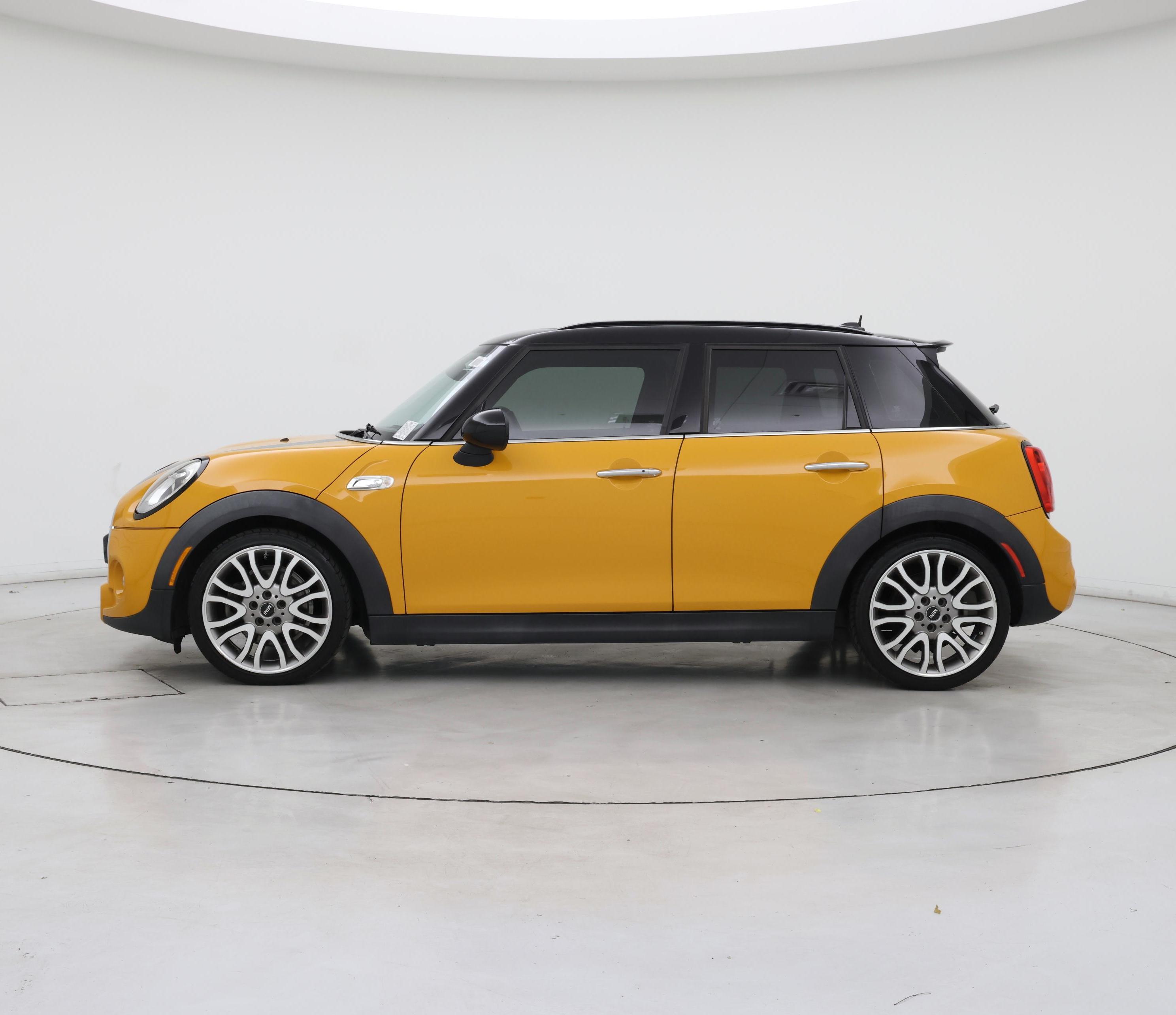 Thumbnail: 2017 MINI Cooper Hardtop - 3