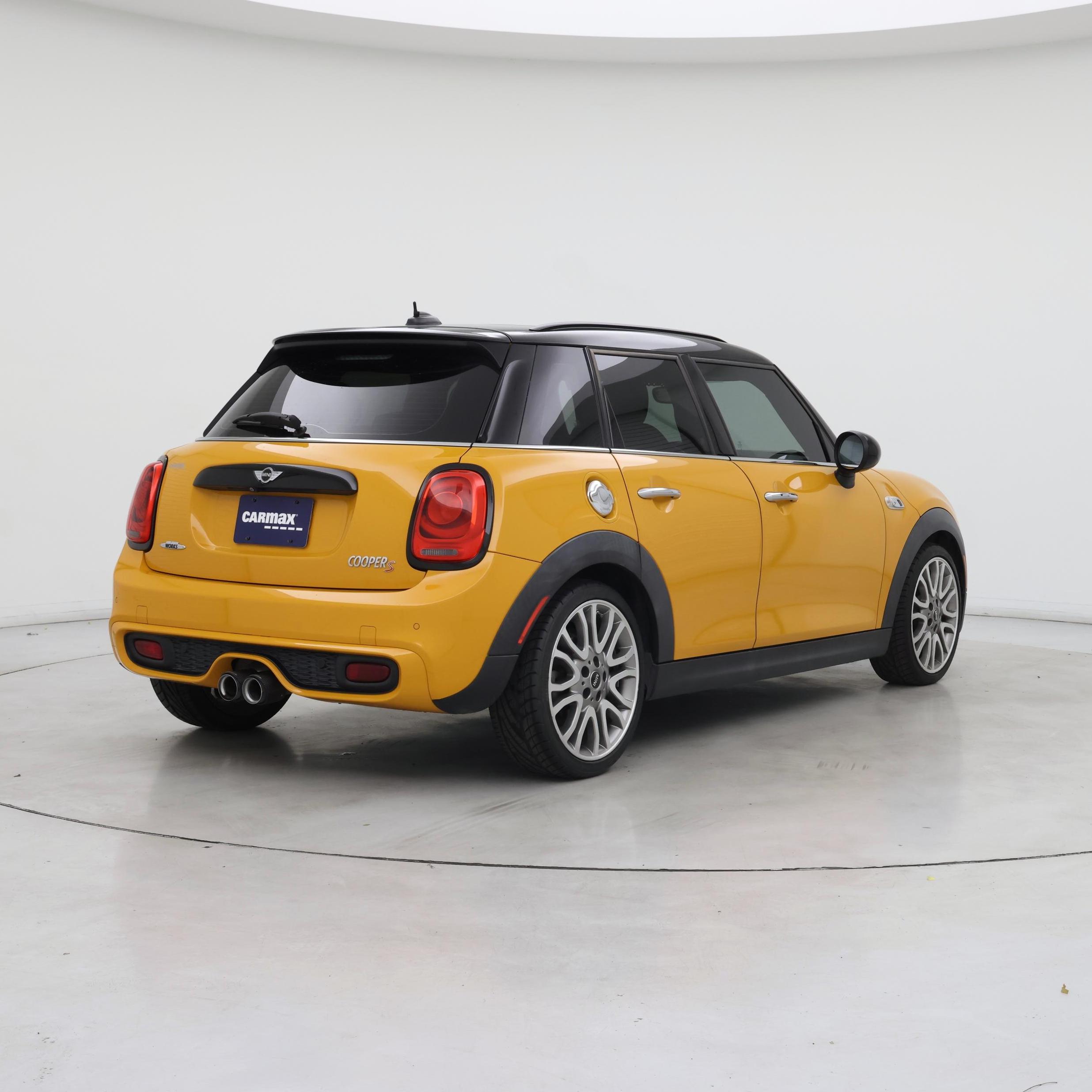 Thumbnail: 2017 MINI Cooper Hardtop - 8
