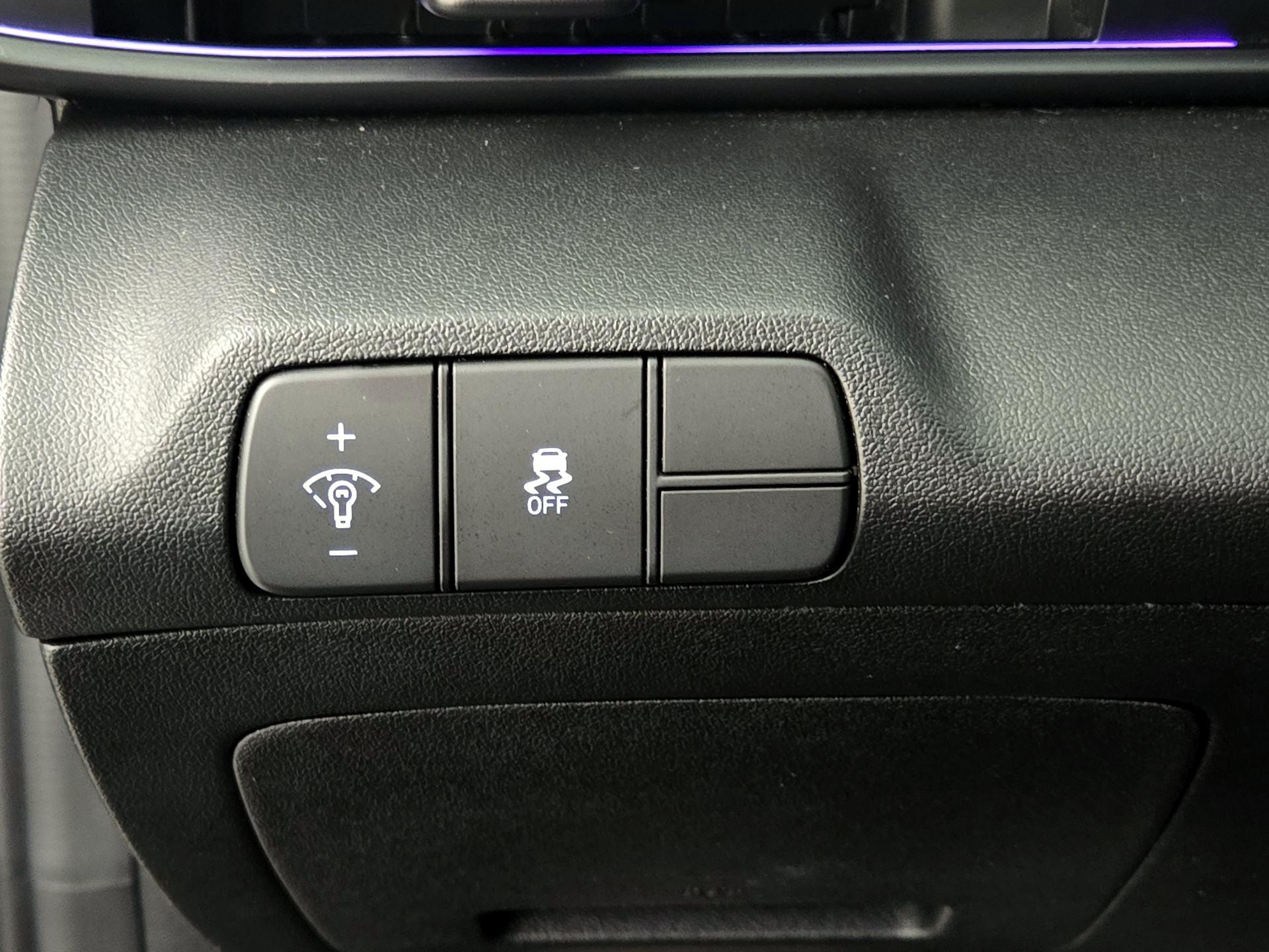 Thumbnail: 2024 Hyundai Elantra - 13