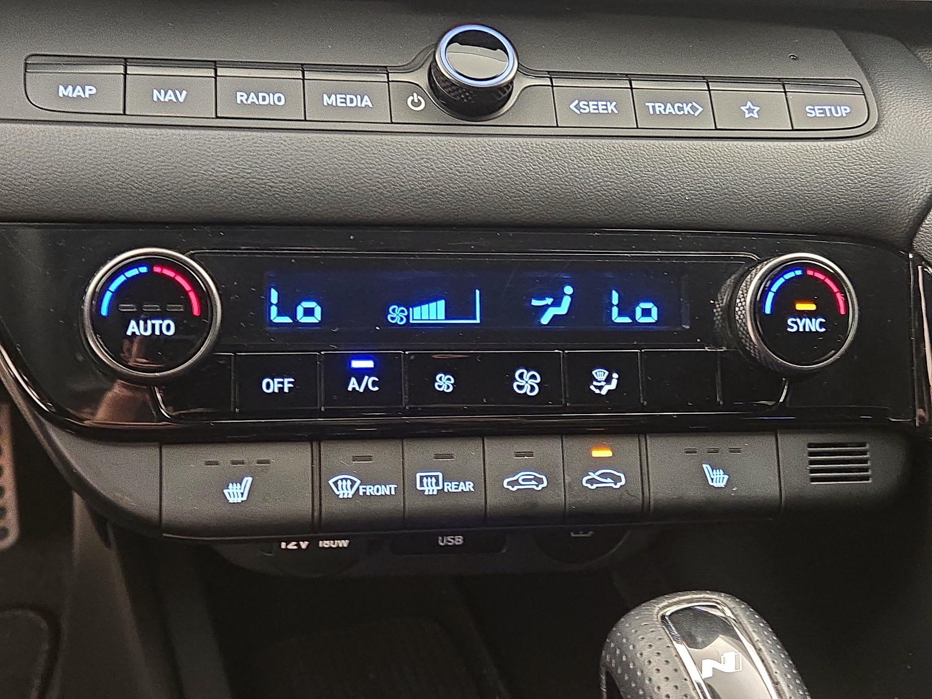 Thumbnail: 2024 Hyundai Elantra - 17