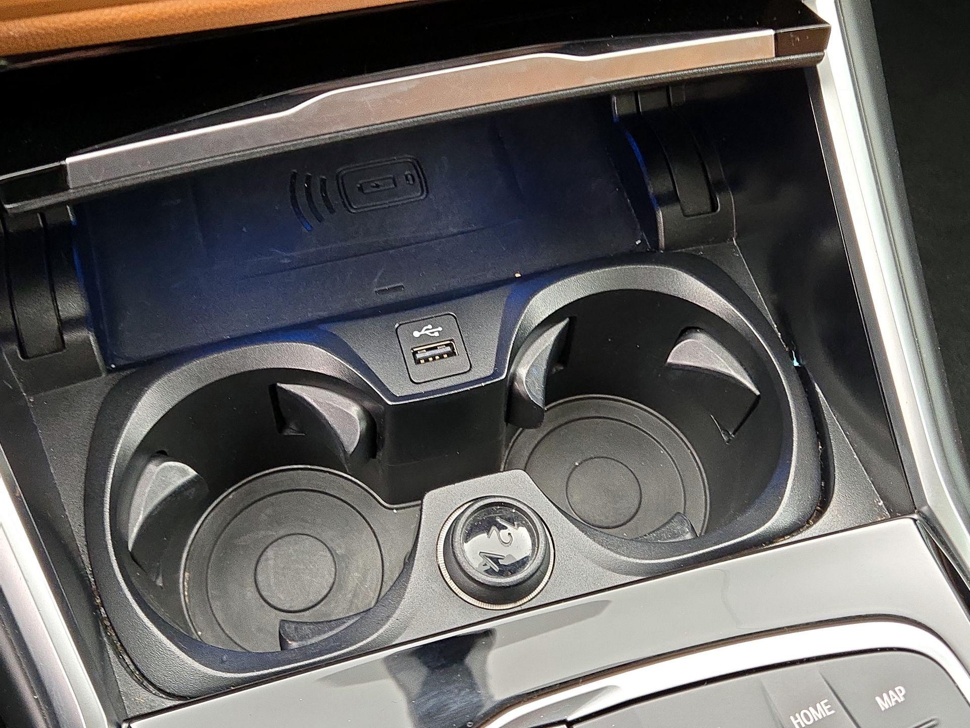 Thumbnail: 2023 BMW i4 - 19