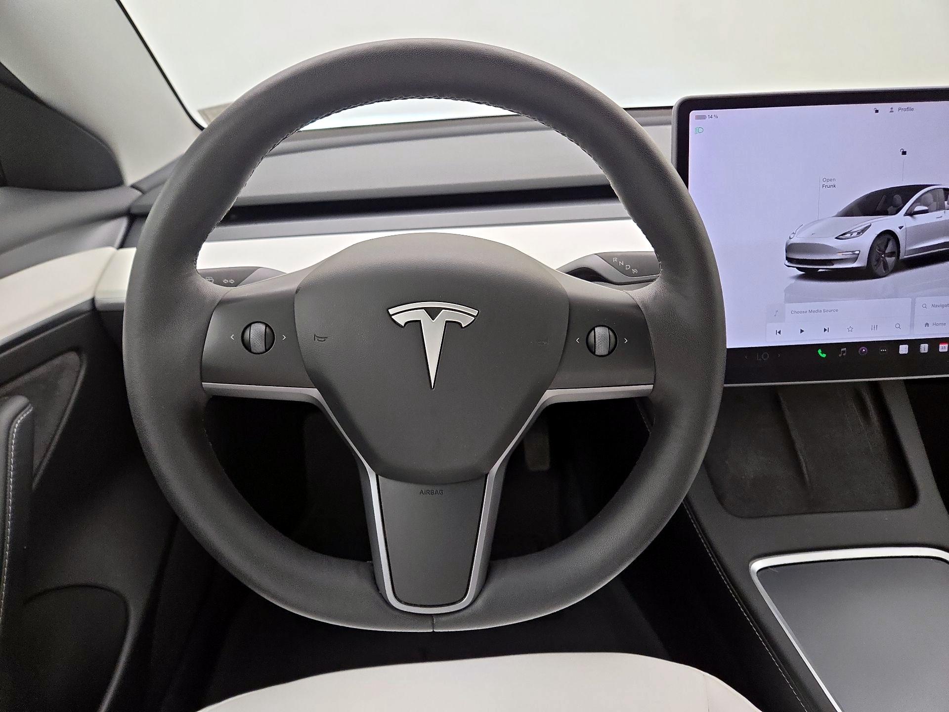 Thumbnail: 2023 Tesla Model 3 - 10