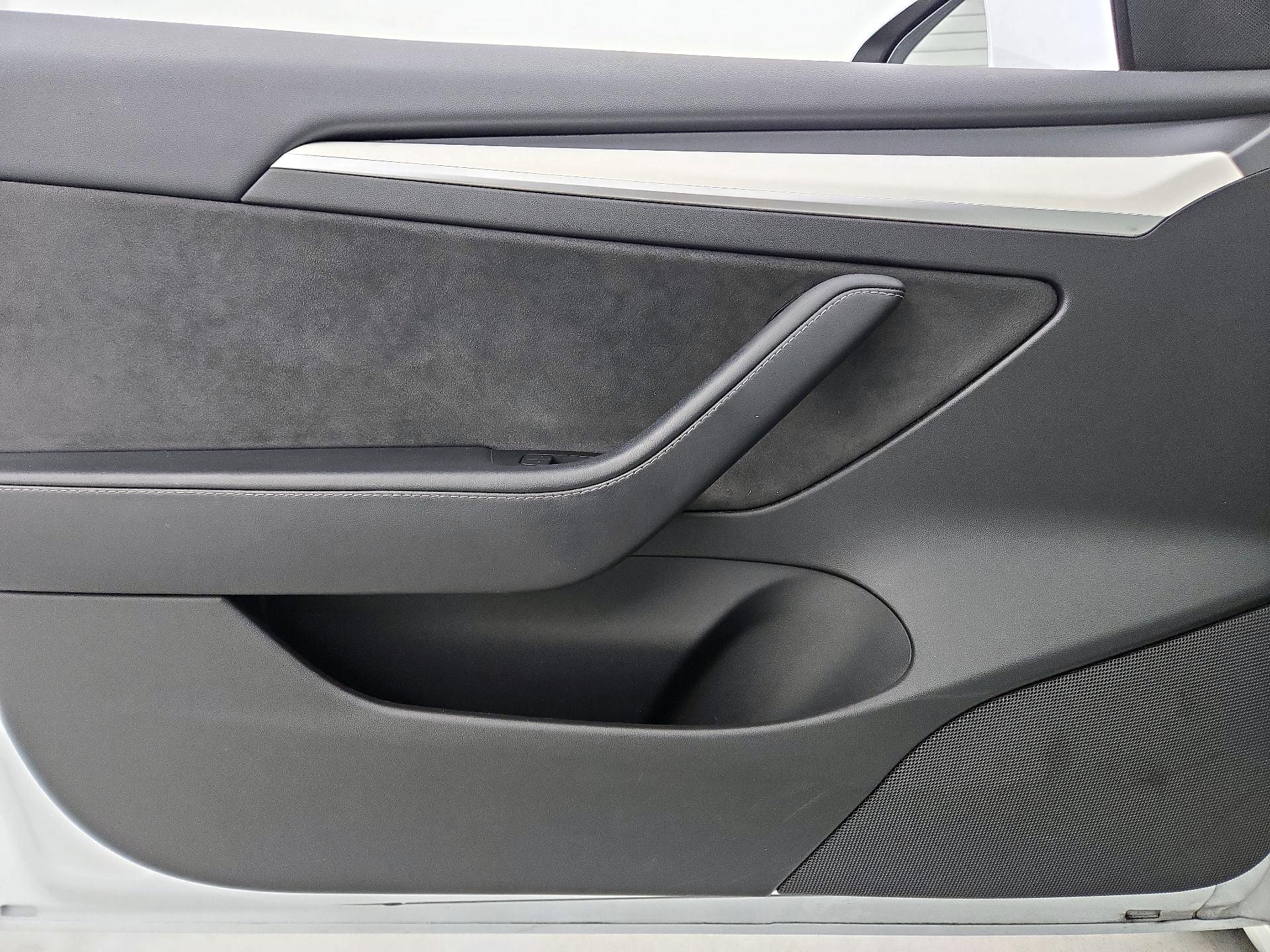 Thumbnail: 2023 Tesla Model 3 - 12