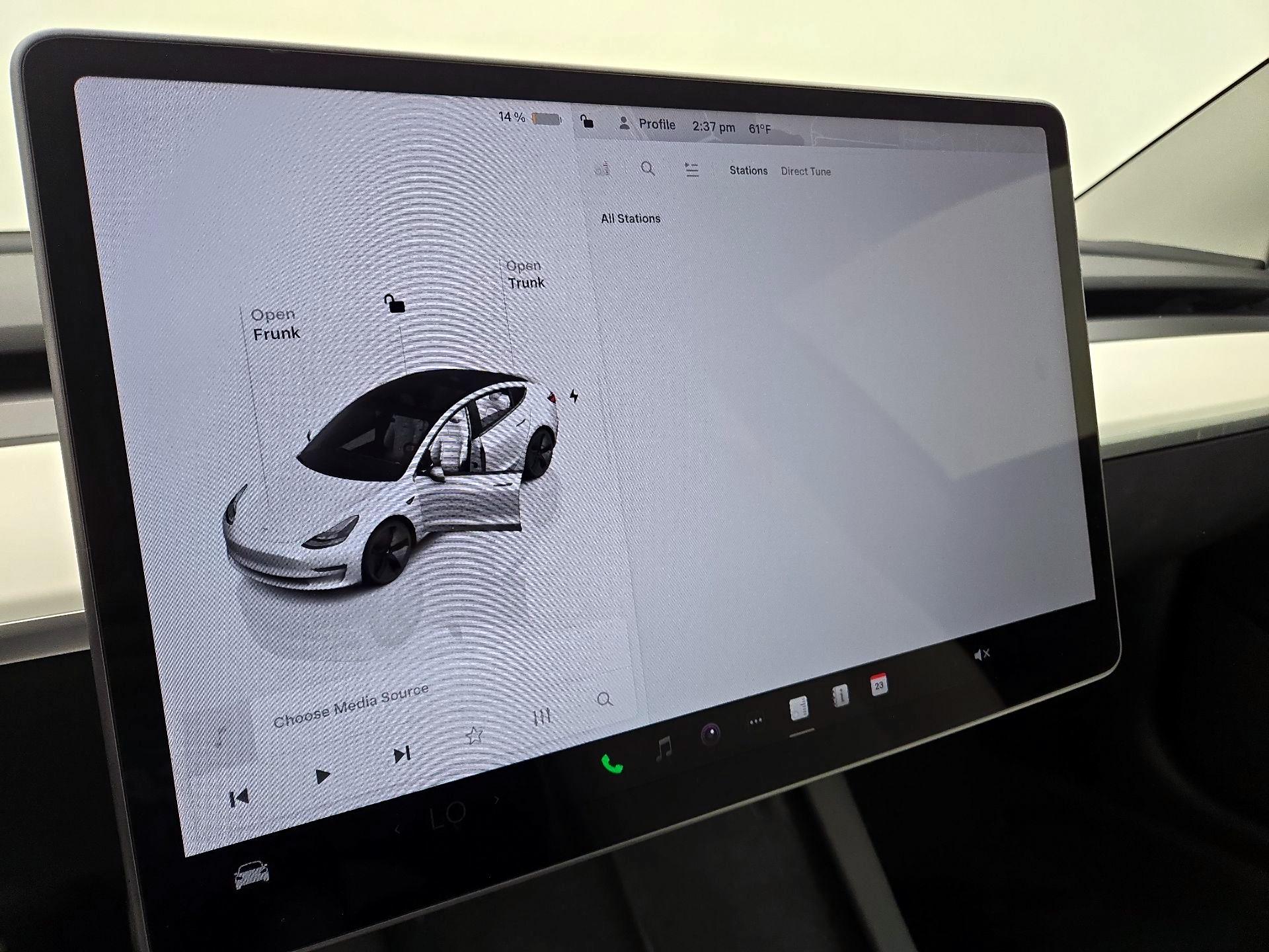 Thumbnail: 2023 Tesla Model 3 - 16
