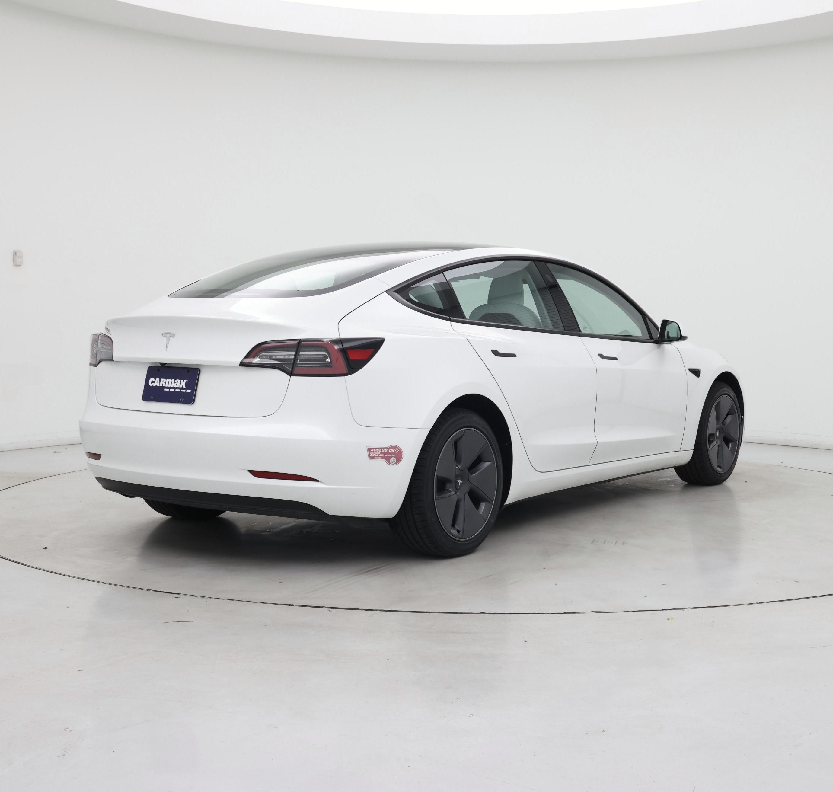 Thumbnail: 2023 Tesla Model 3 - 8