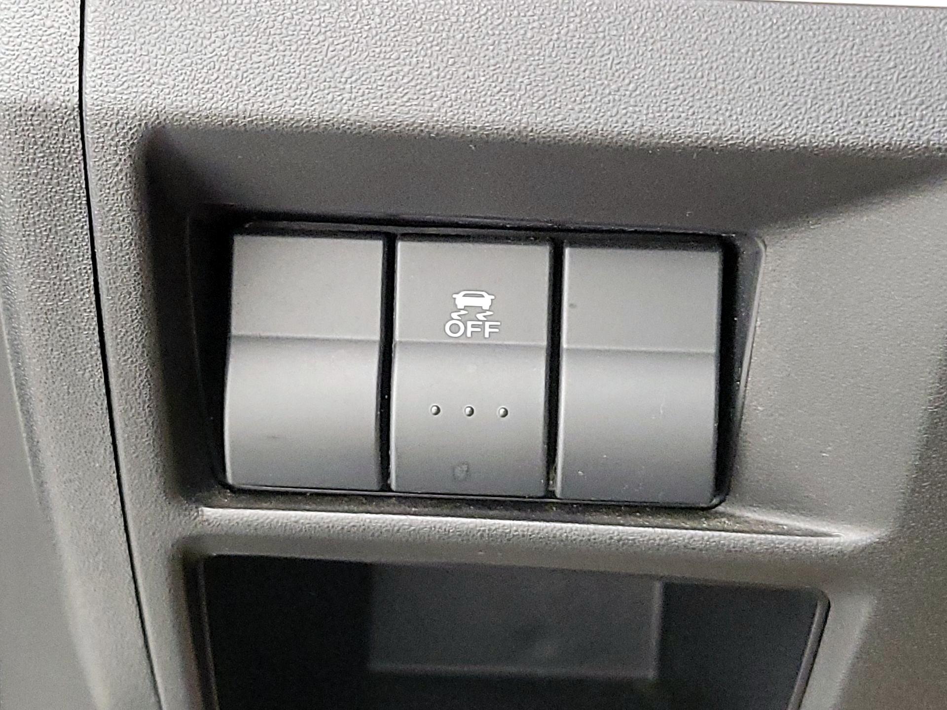 Thumbnail: 2014 Mazda MX-5 Miata - 13