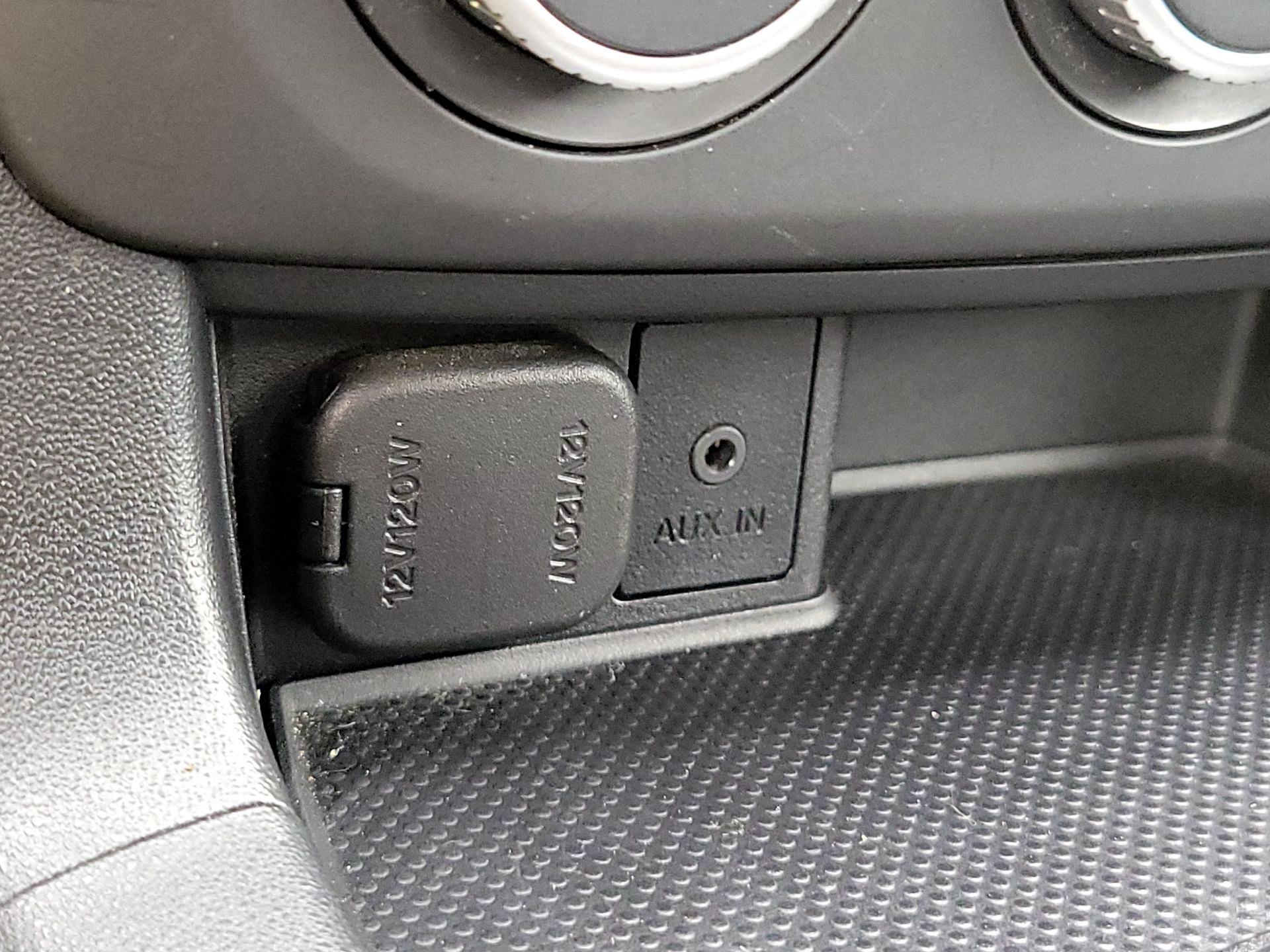 Thumbnail: 2014 Mazda MX-5 Miata - 17