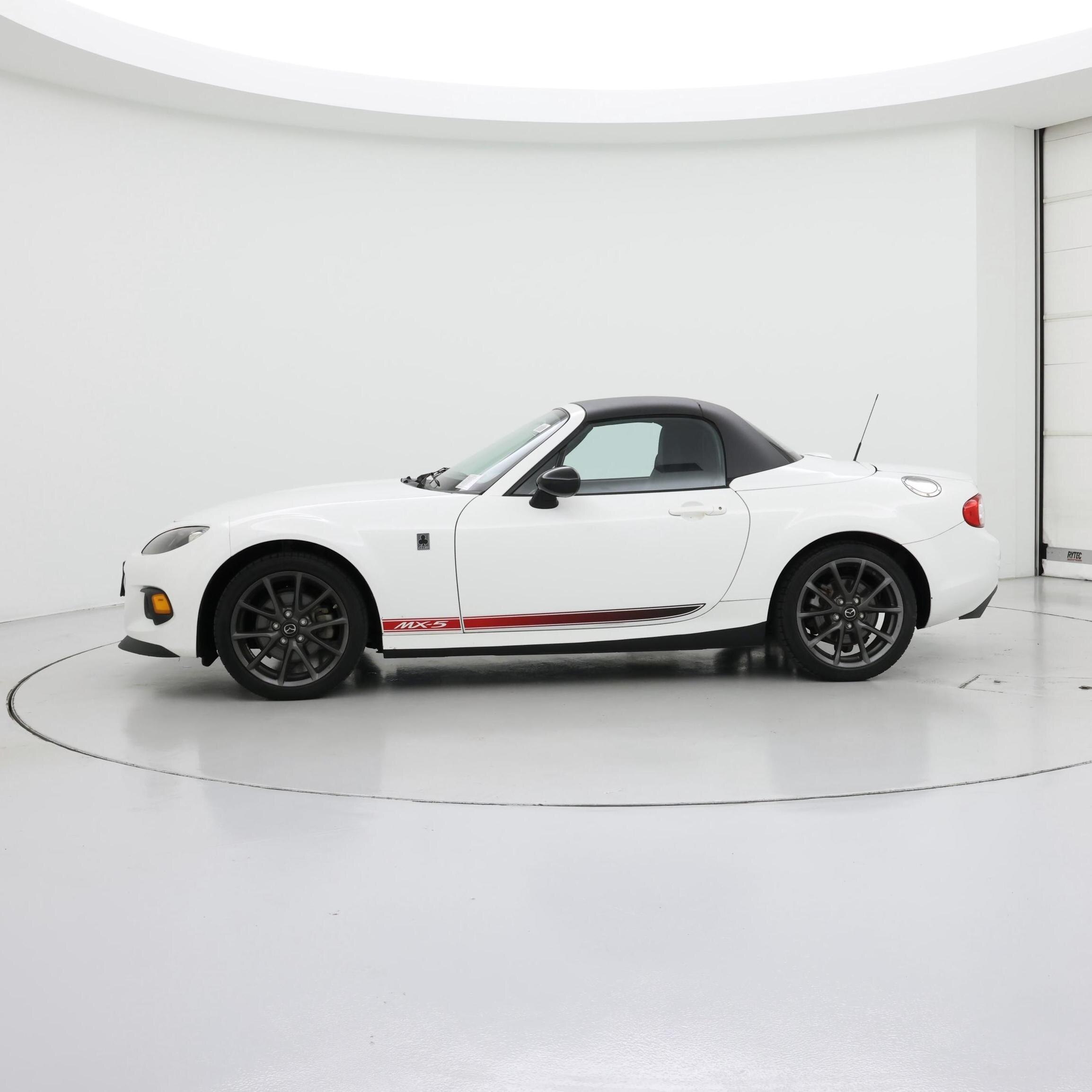 Thumbnail: 2014 Mazda MX-5 Miata - 3