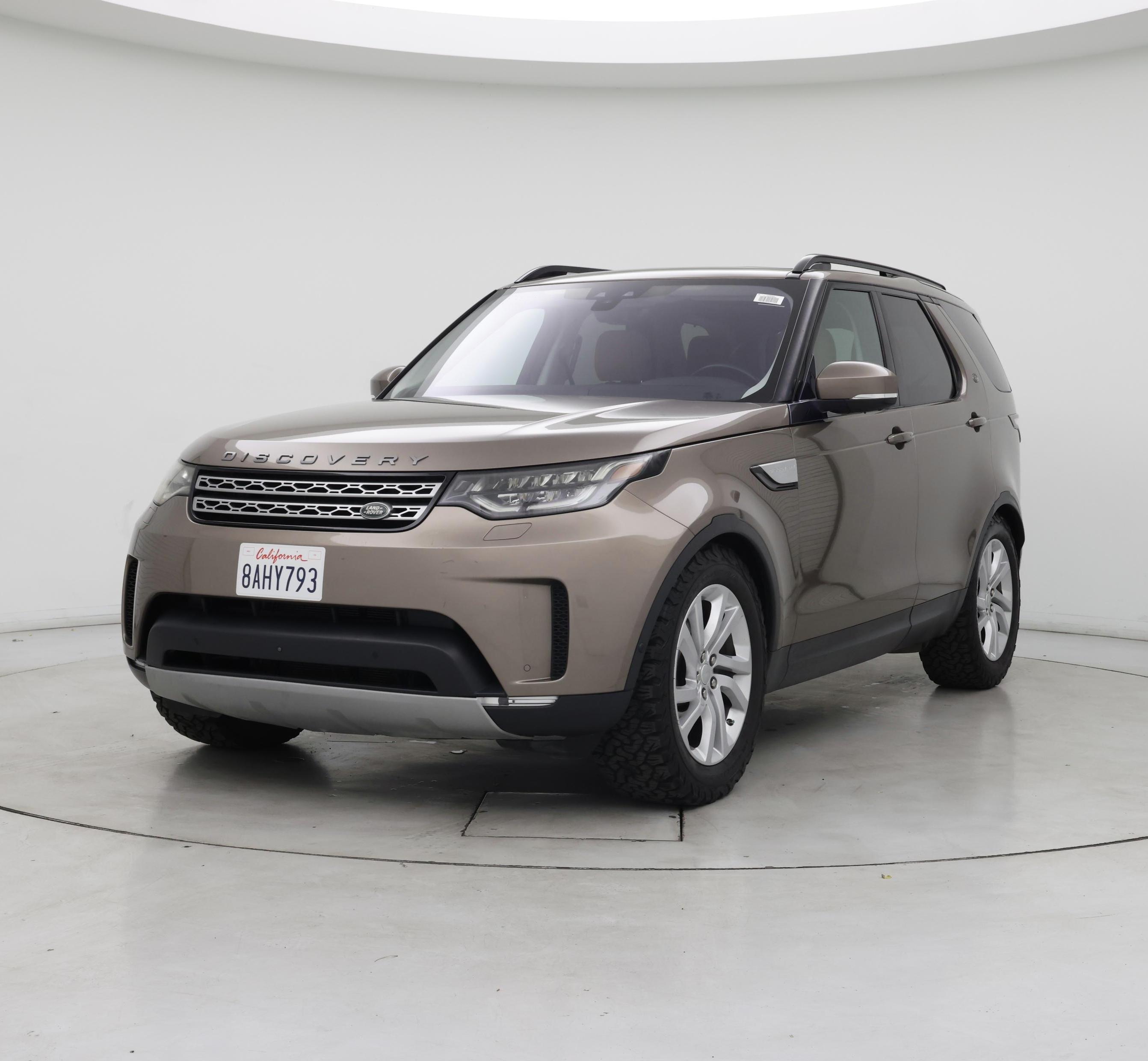 Thumbnail: 2017 Land Rover Discovery - 4