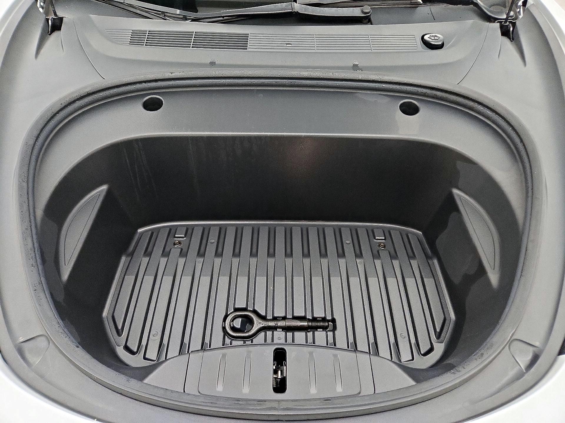 Thumbnail: 2022 Tesla Model 3 - 19