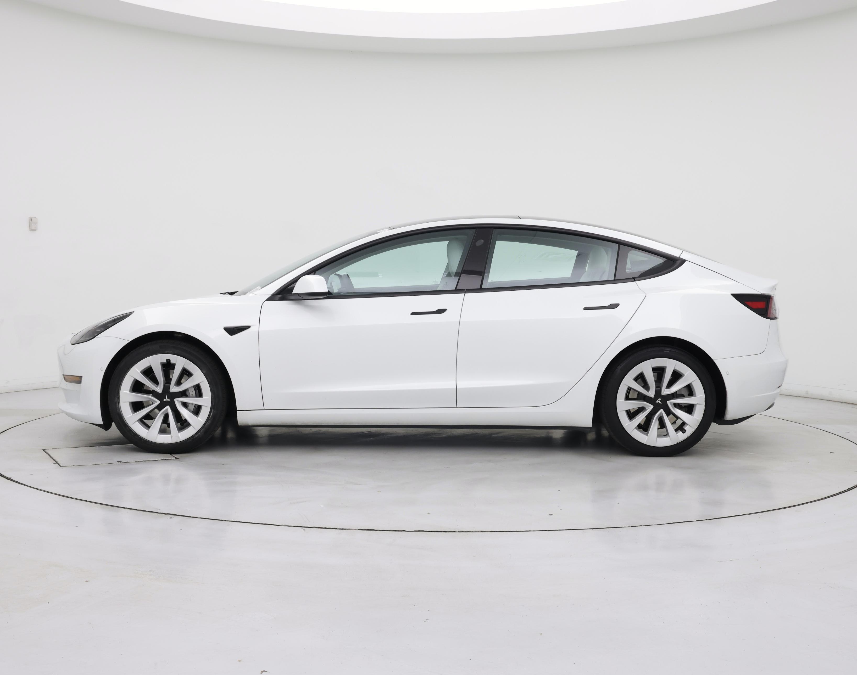 Thumbnail: 2022 Tesla Model 3 - 3