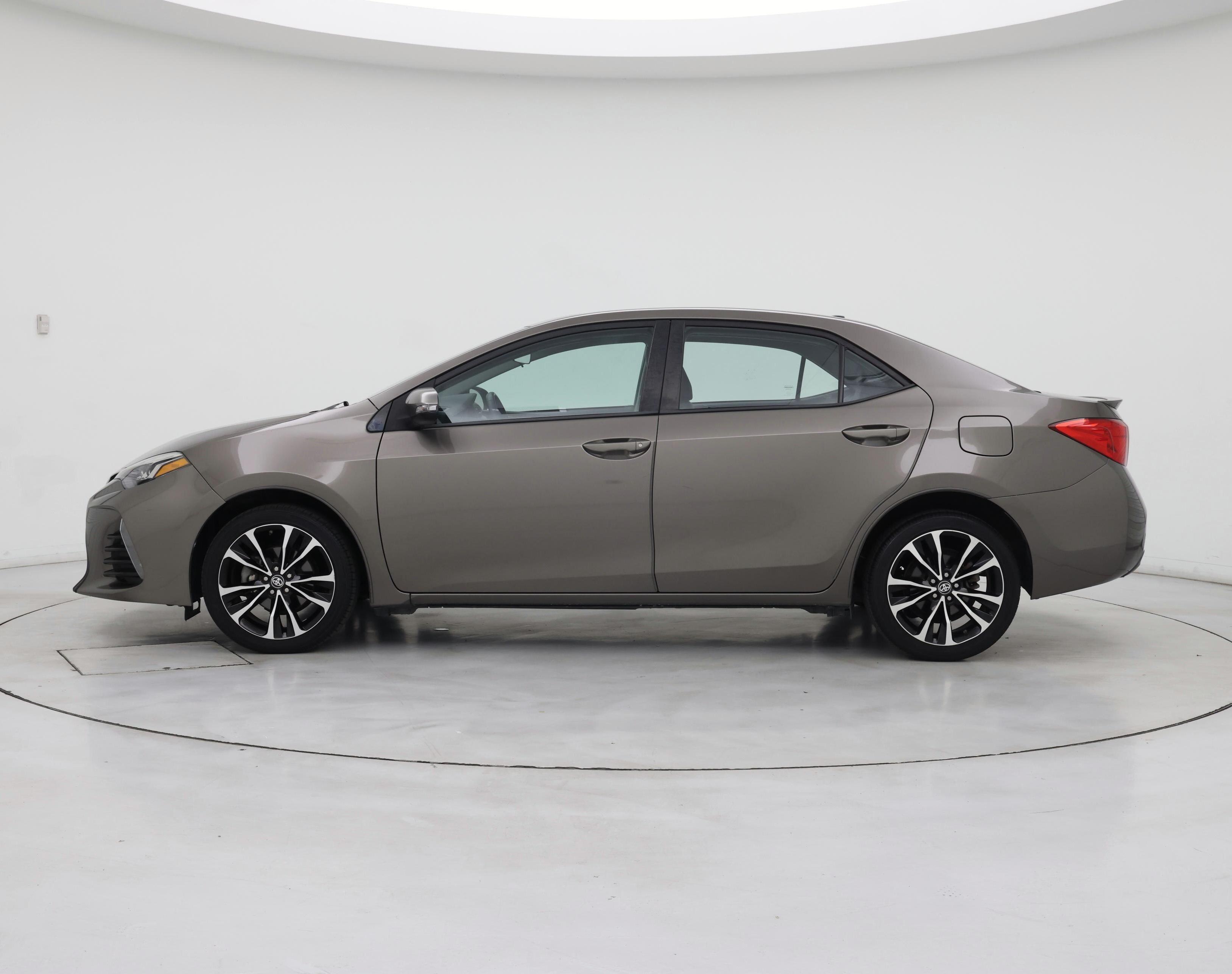 Thumbnail: 2019 Toyota Corolla - 3