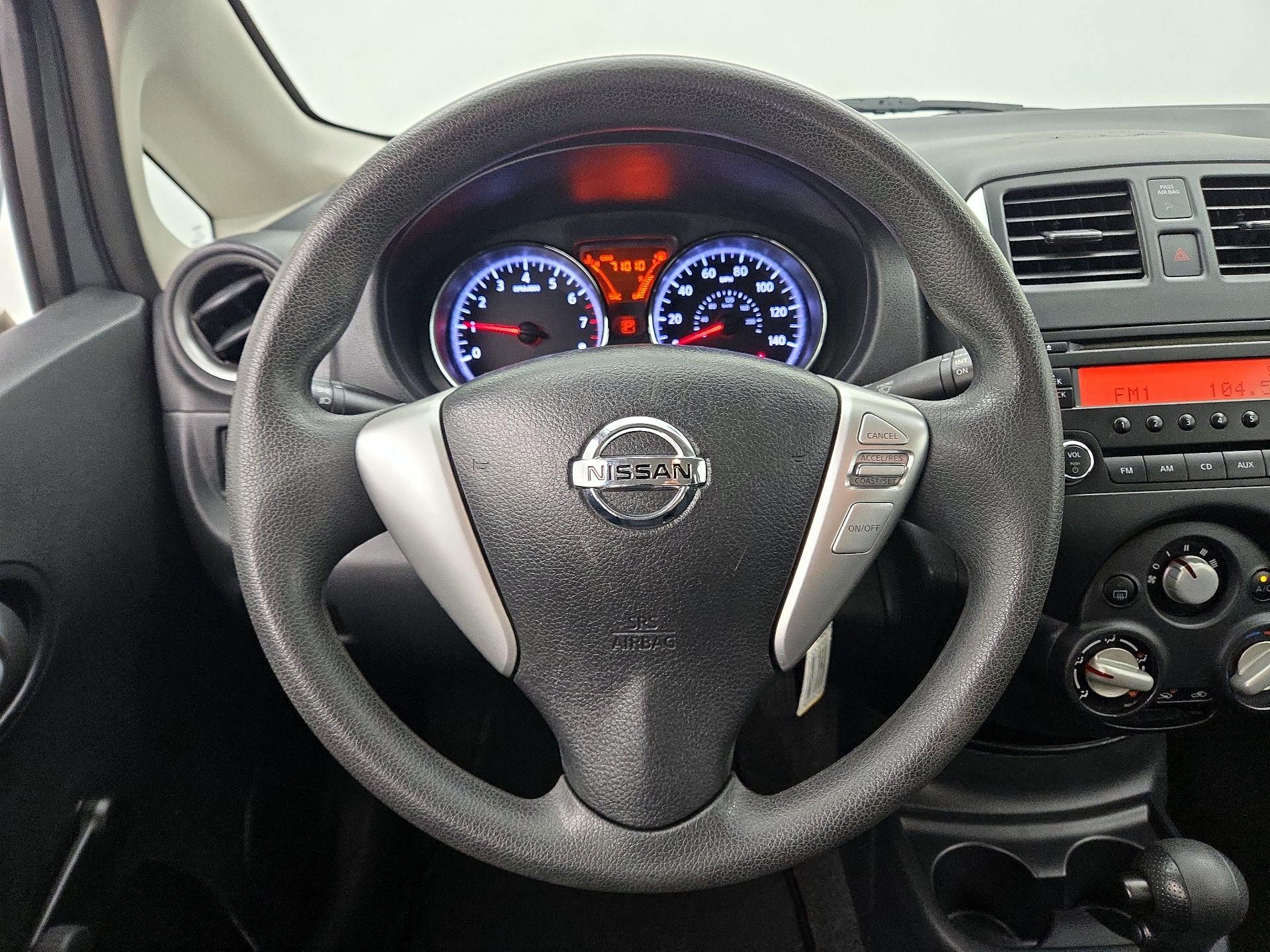 Thumbnail: 2014 Nissan Versa Note - 10