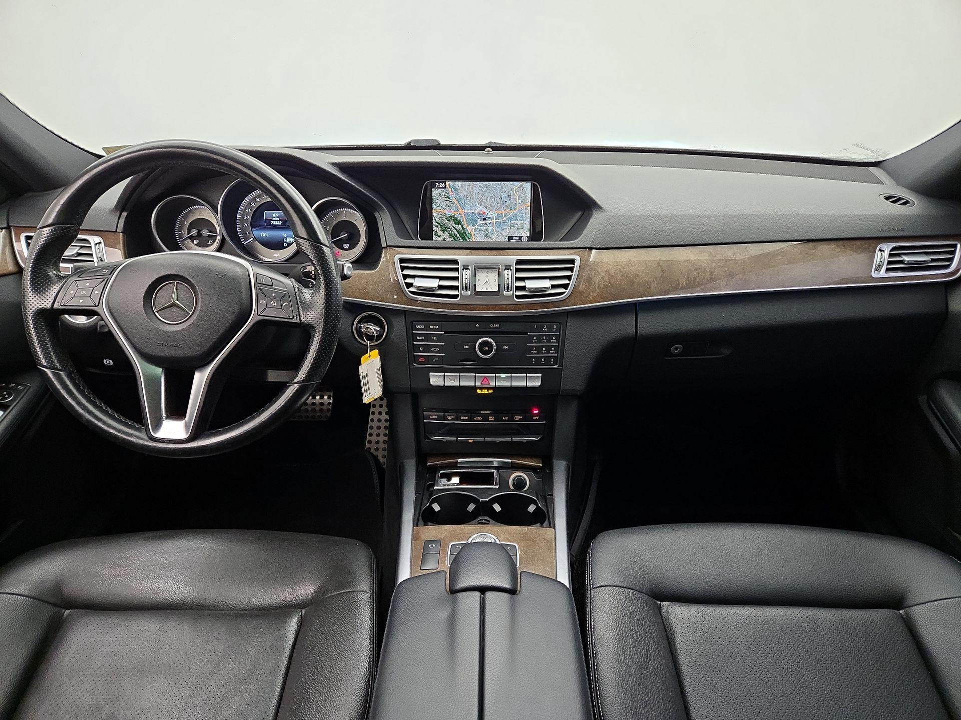 Thumbnail: 2016 Mercedes-Benz E-Class - 9