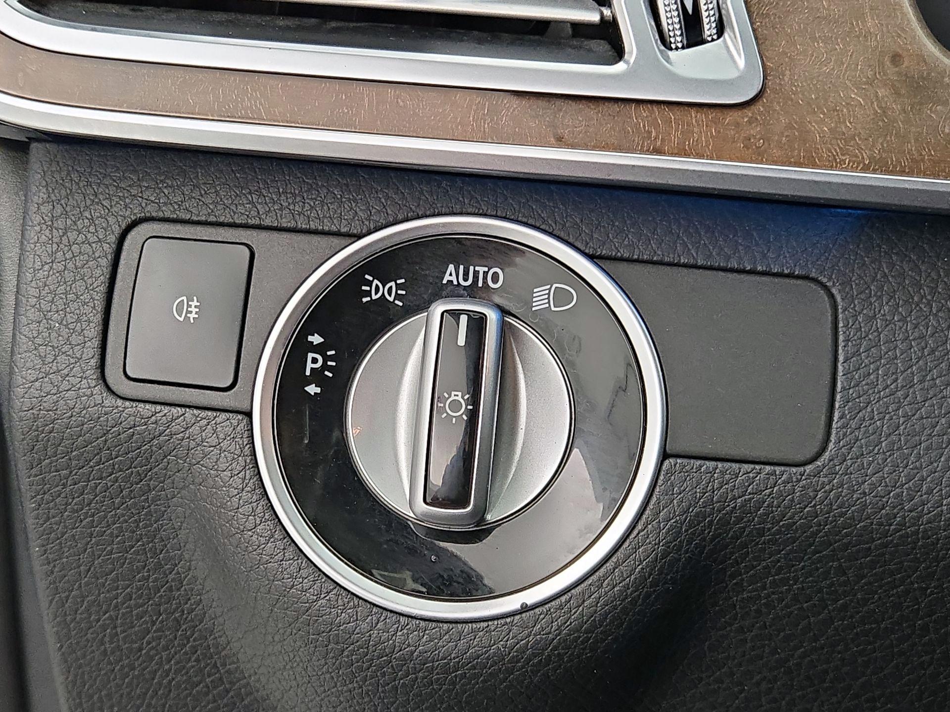 Thumbnail: 2016 Mercedes-Benz E-Class - 13