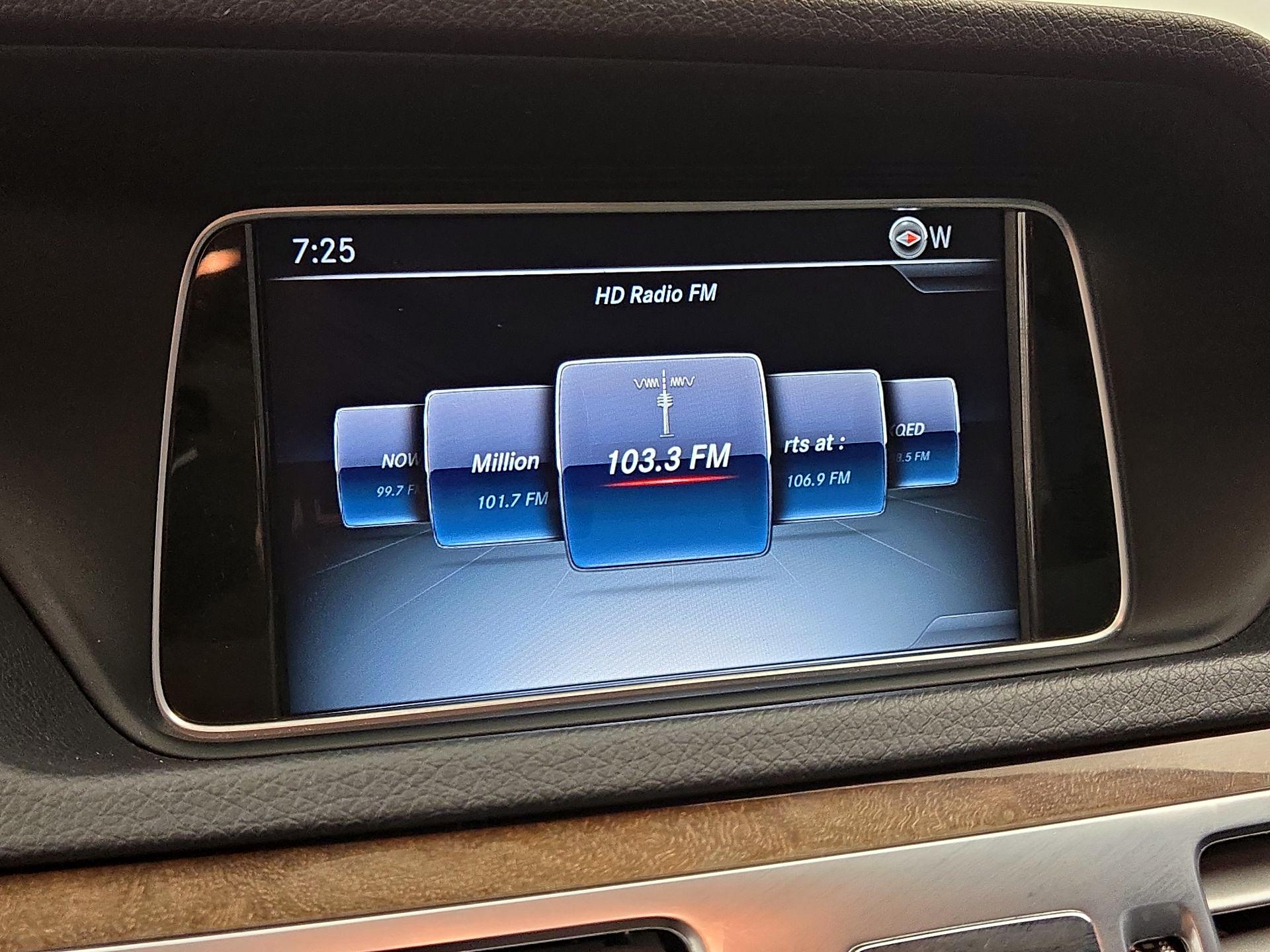 Thumbnail: 2016 Mercedes-Benz E-Class - 16