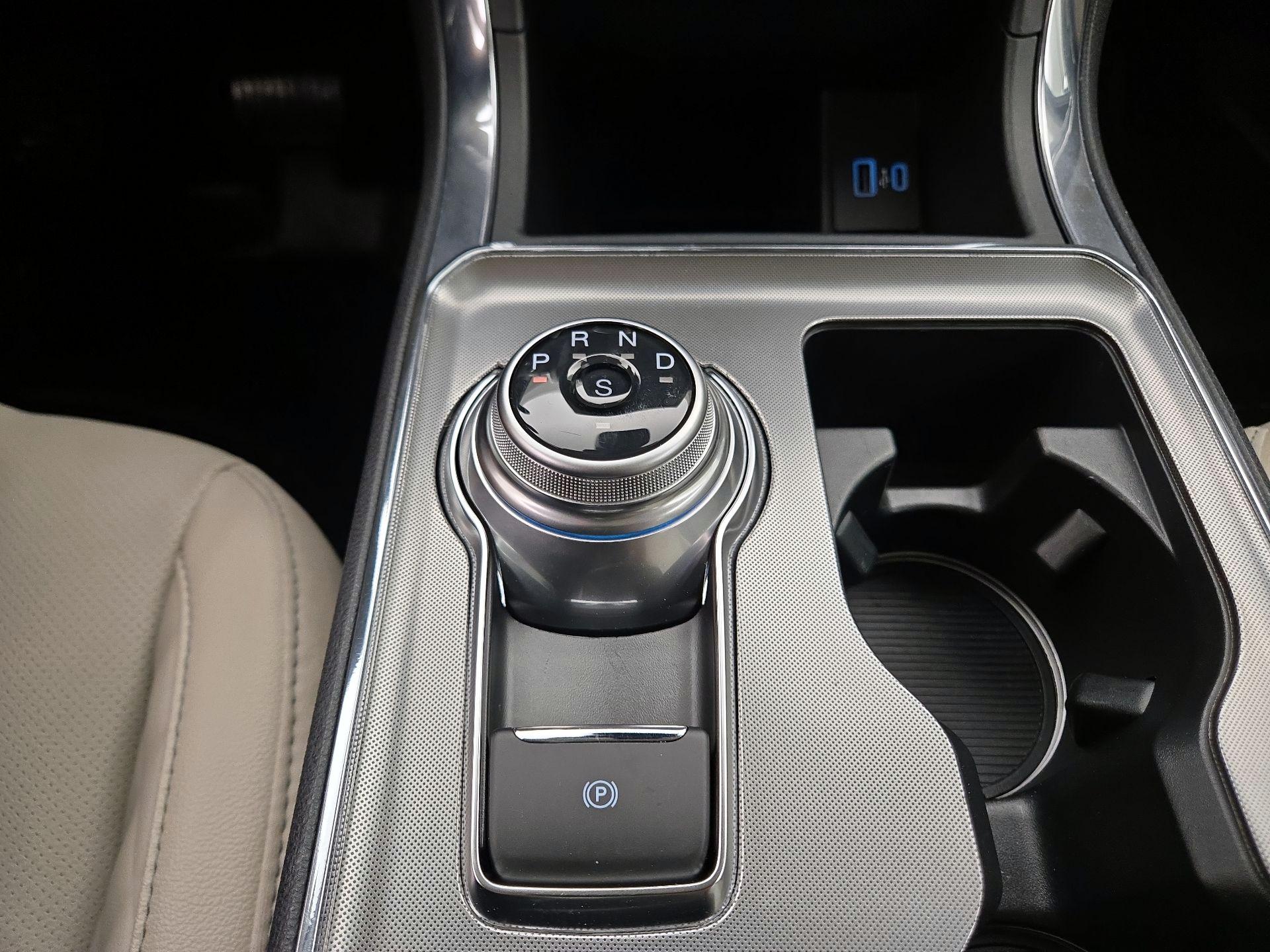 Thumbnail: 2024 Ford Edge - 17