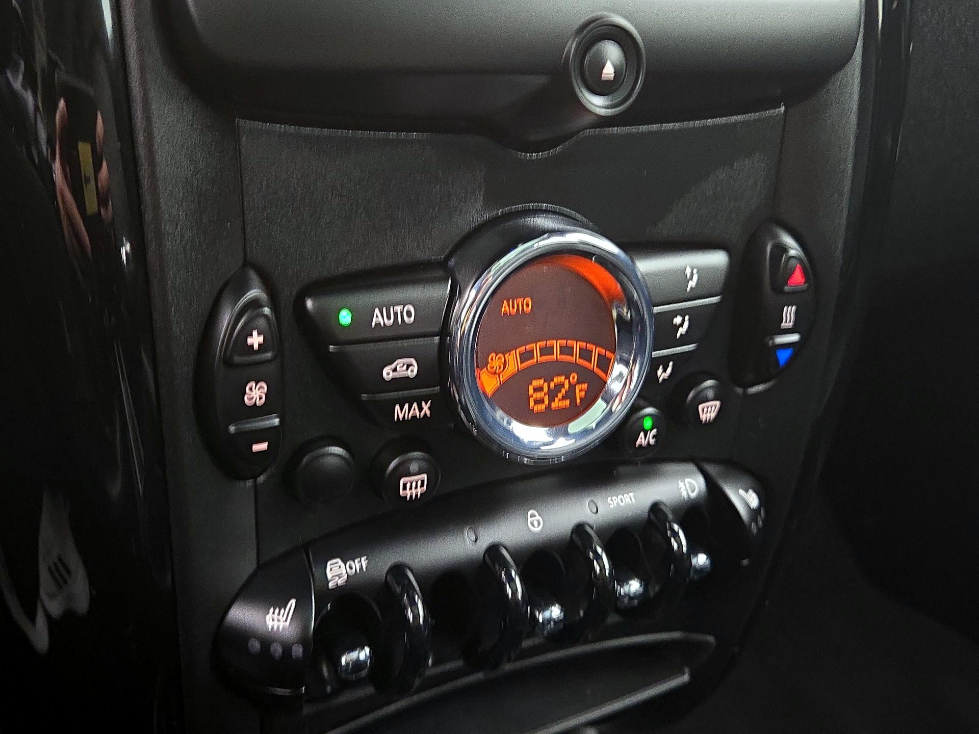 Thumbnail: 2016 MINI Cooper Countryman - 14