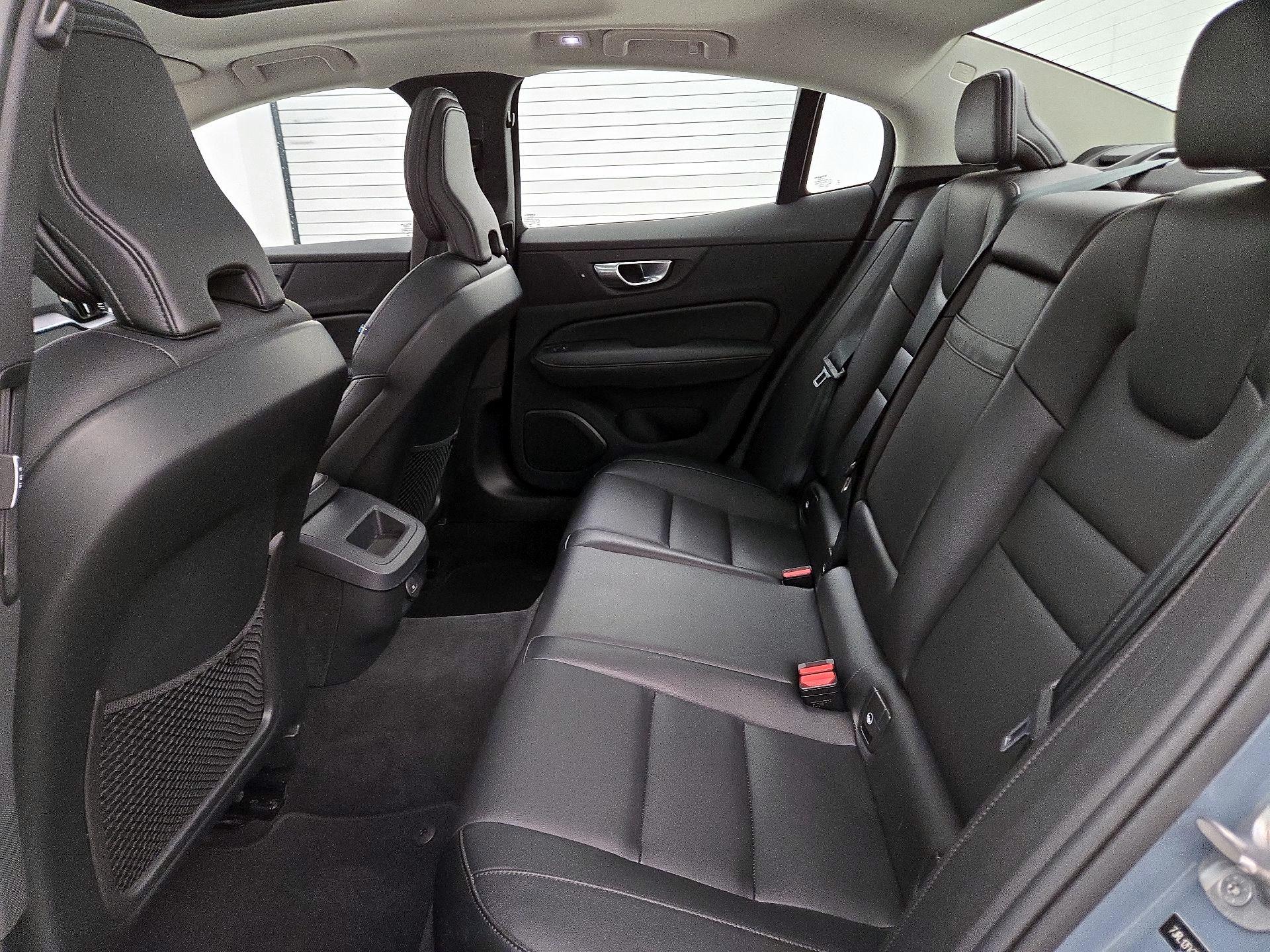 Thumbnail: 2024 Volvo S60 - 20