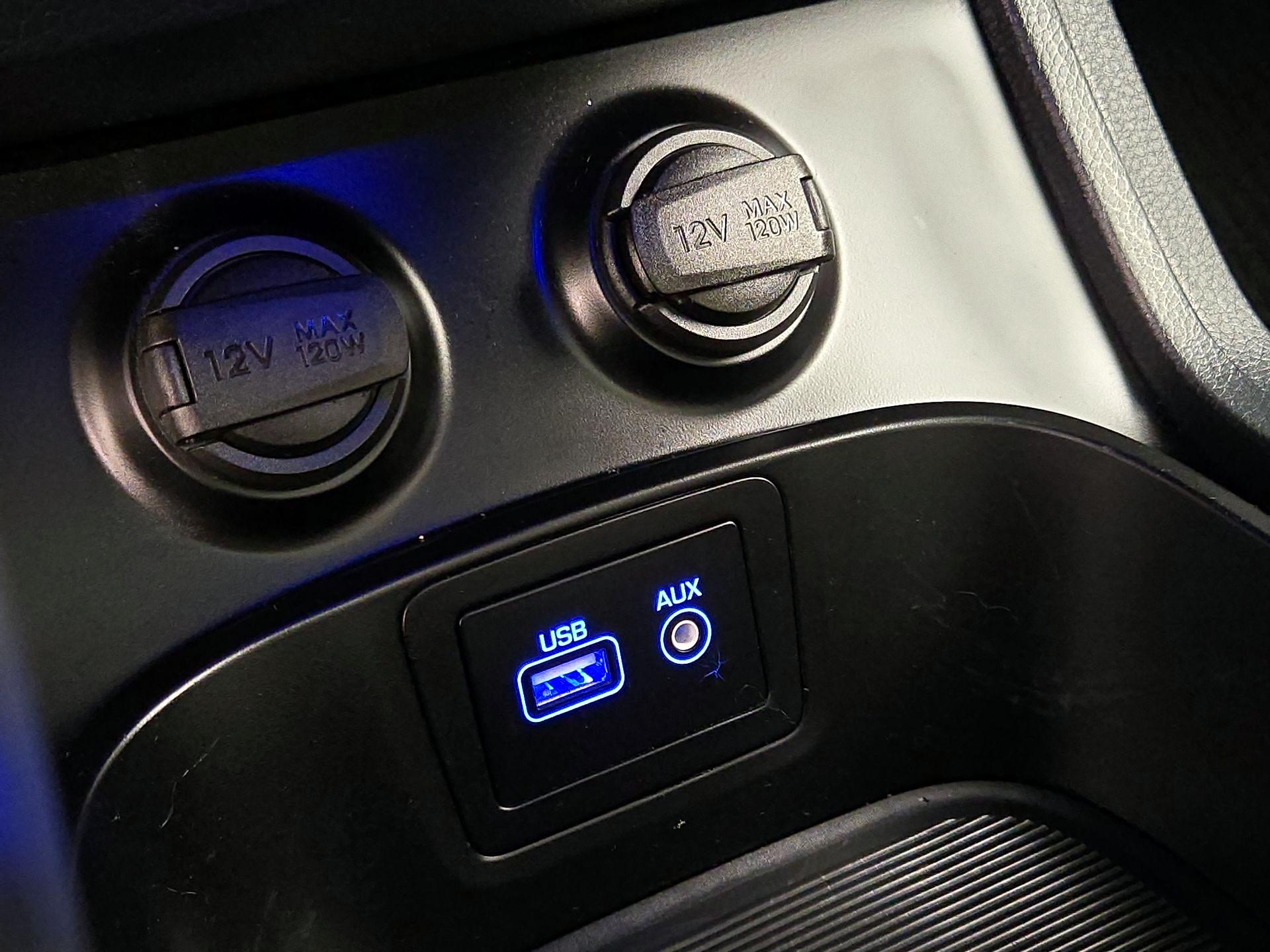 Thumbnail: 2017 Hyundai Santa Fe - 19