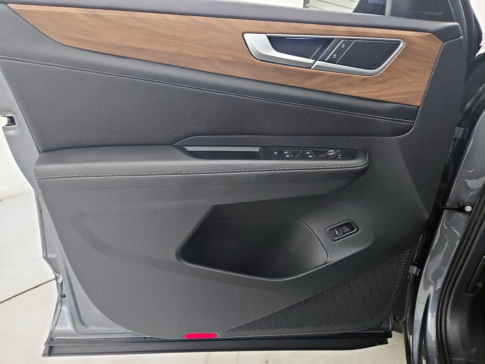 Thumbnail: 2024 Volkswagen Atlas - 12