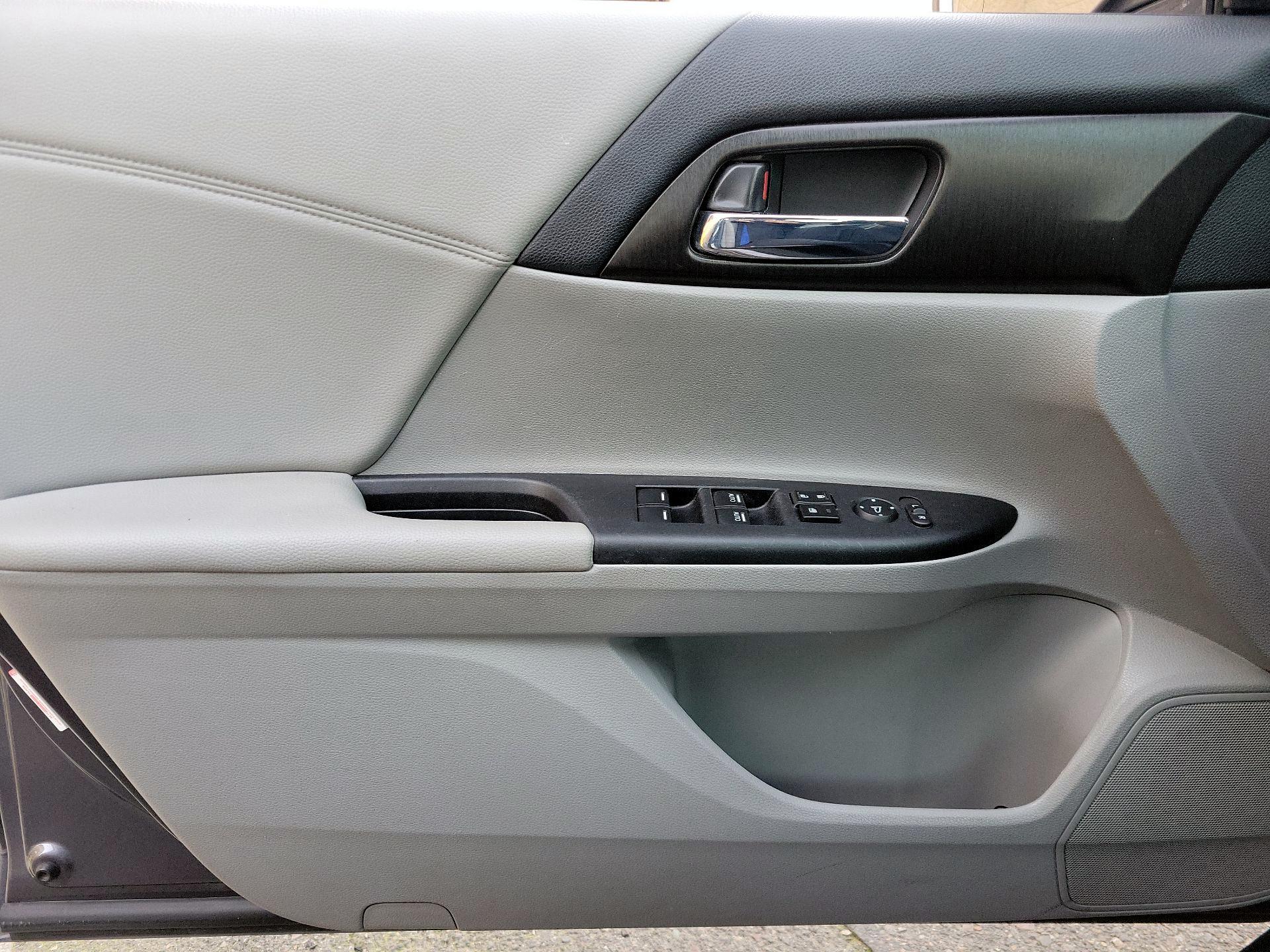 Thumbnail: 2015 Honda Accord - 12