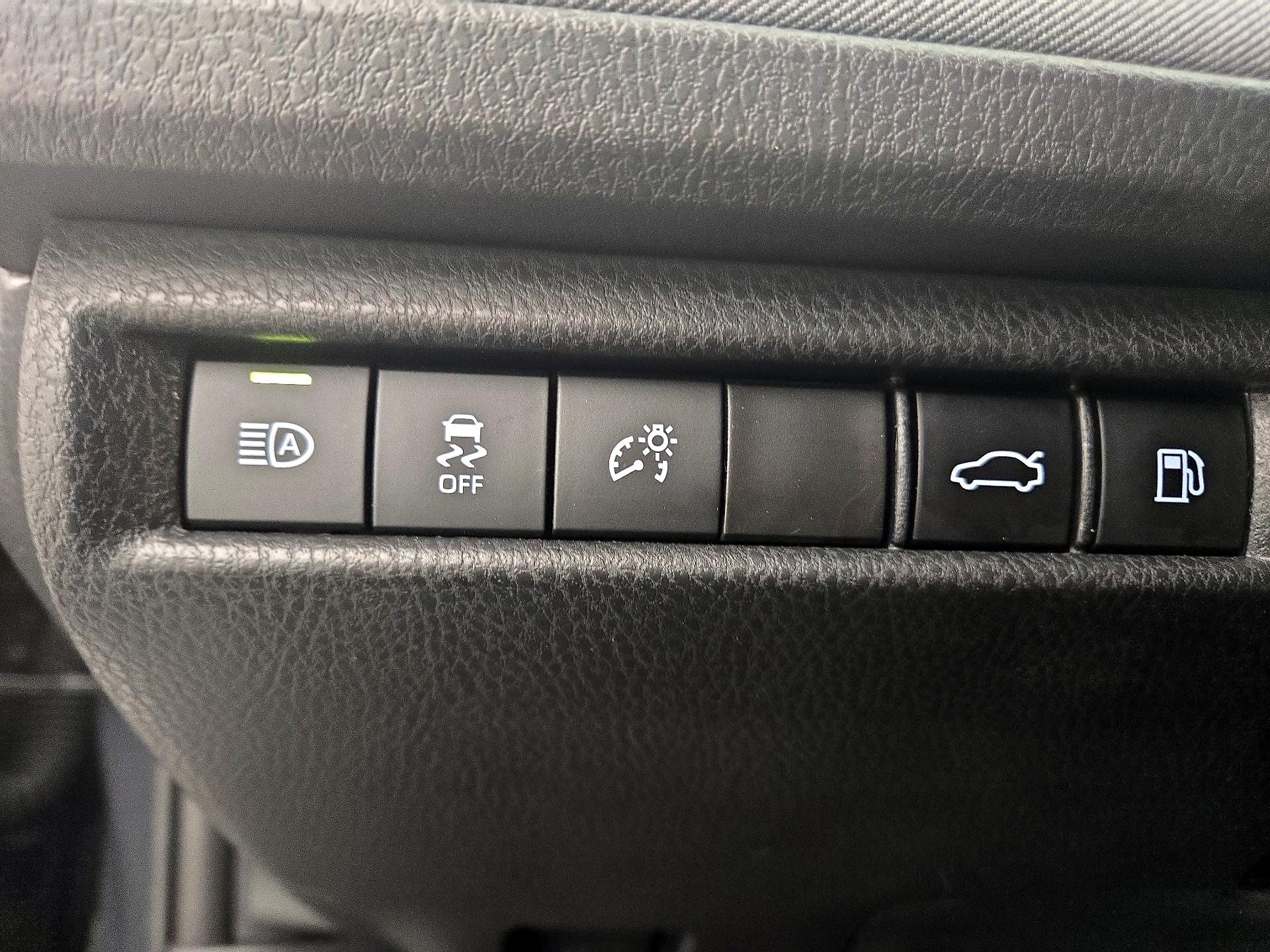 Thumbnail: 2025 Toyota Camry - 13