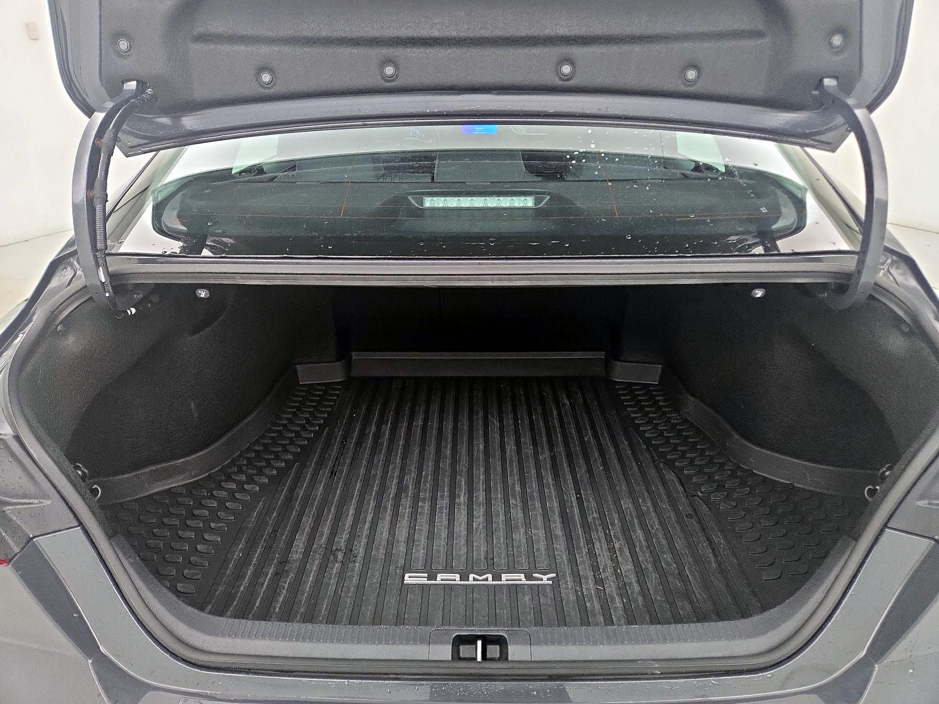 Thumbnail: 2025 Toyota Camry - 19