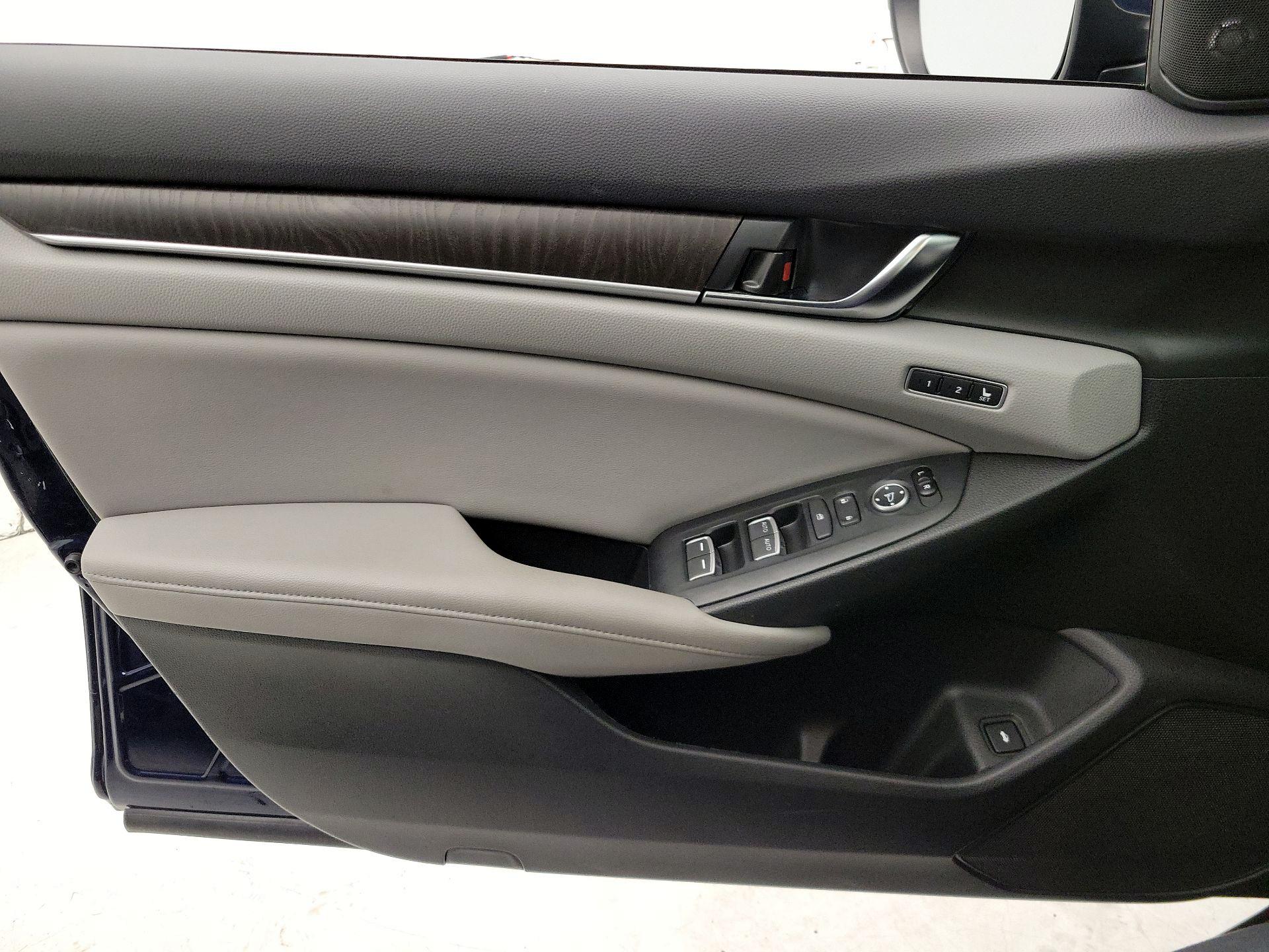 Thumbnail: 2018 Honda Accord - 12