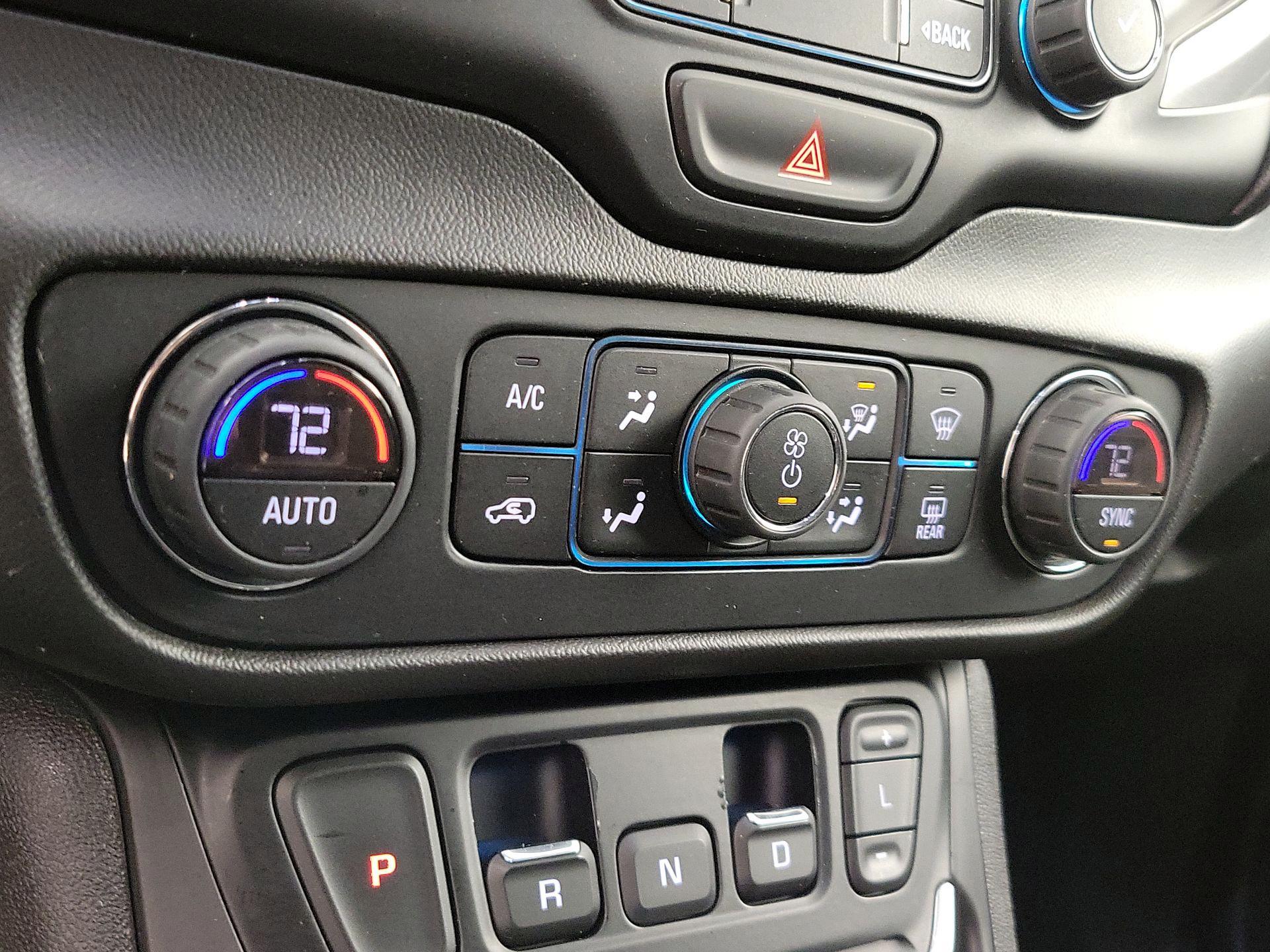 Thumbnail: 2020 GMC Terrain - 16