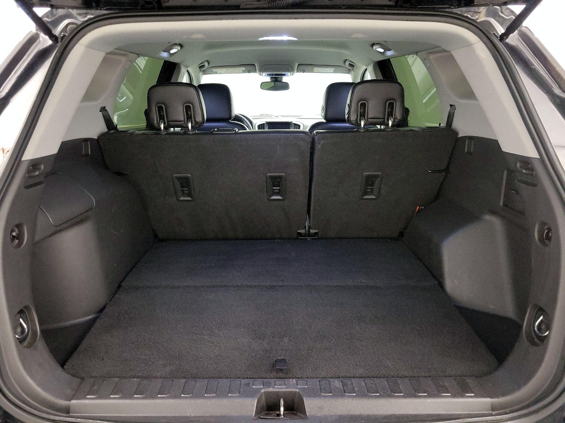 Thumbnail: 2020 GMC Terrain - 20