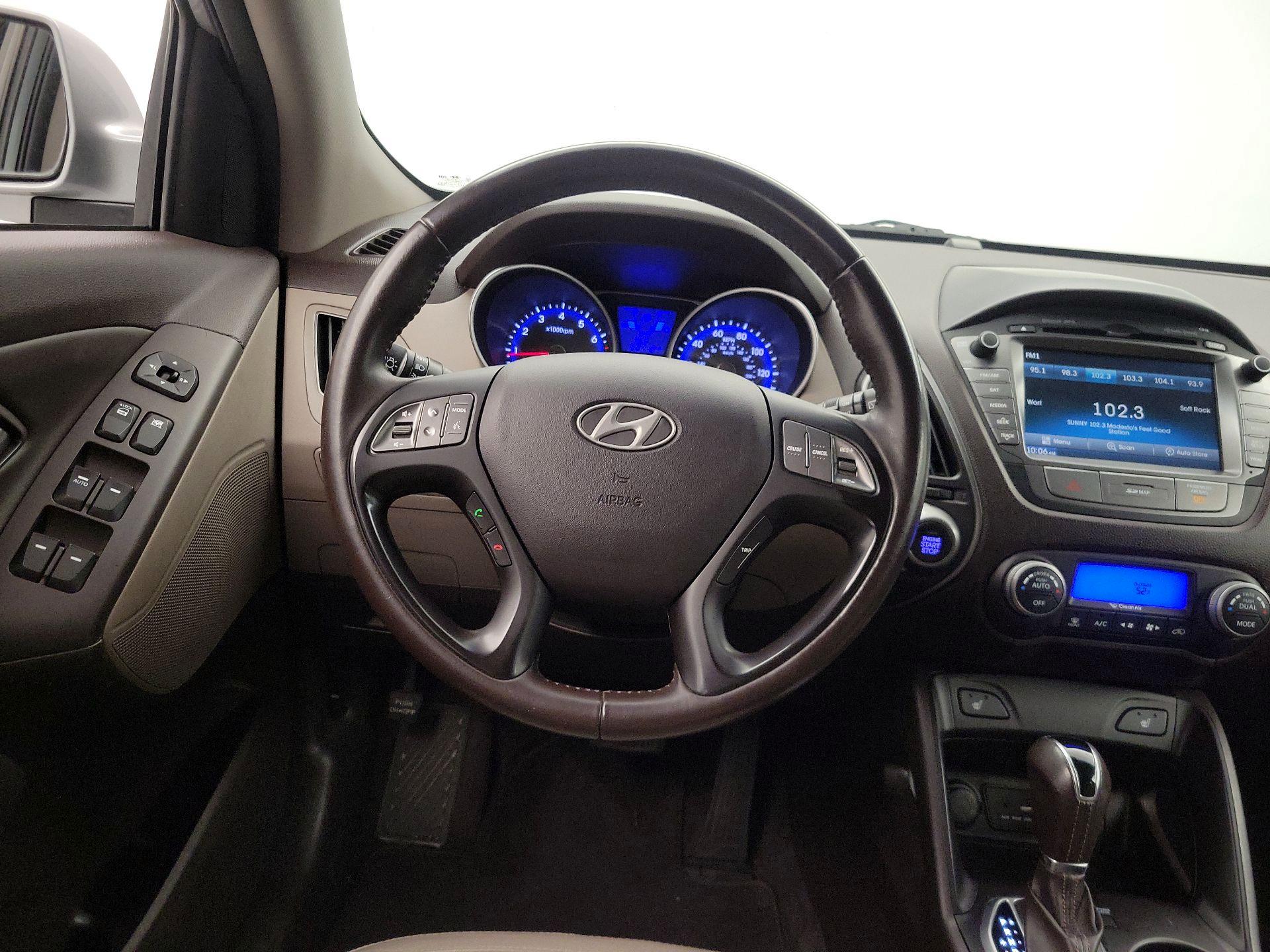 Thumbnail: 2015 Hyundai Tucson - 10