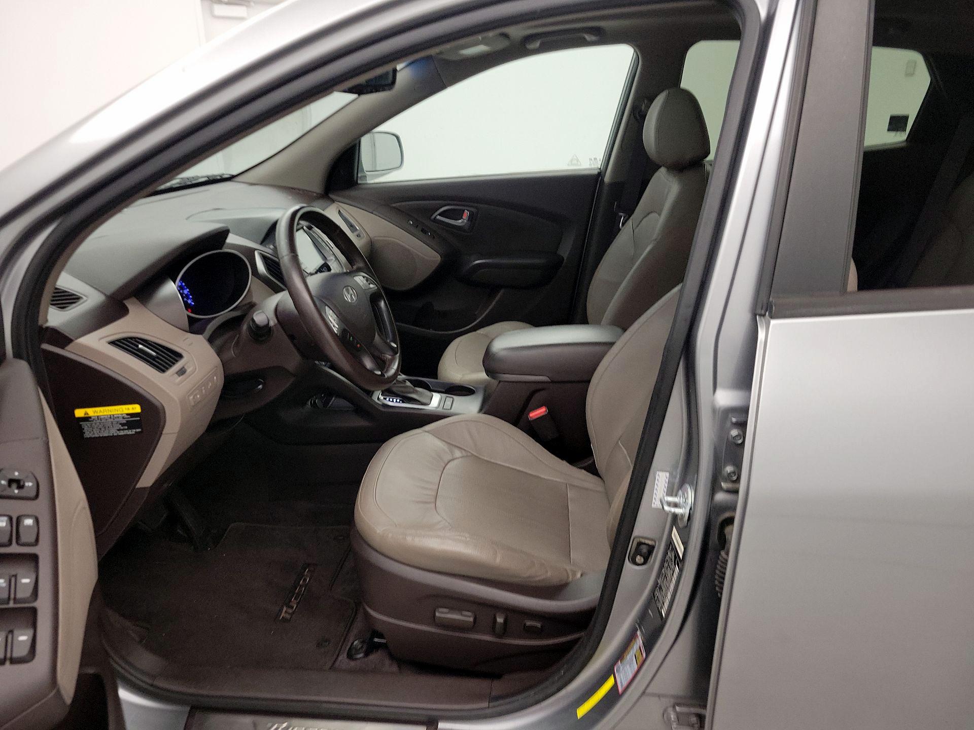 Thumbnail: 2015 Hyundai Tucson - 11