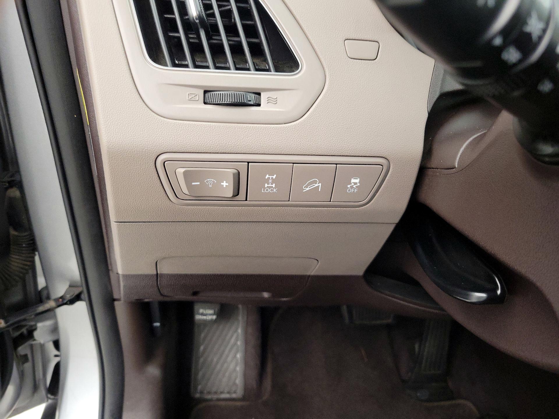 Thumbnail: 2015 Hyundai Tucson - 13